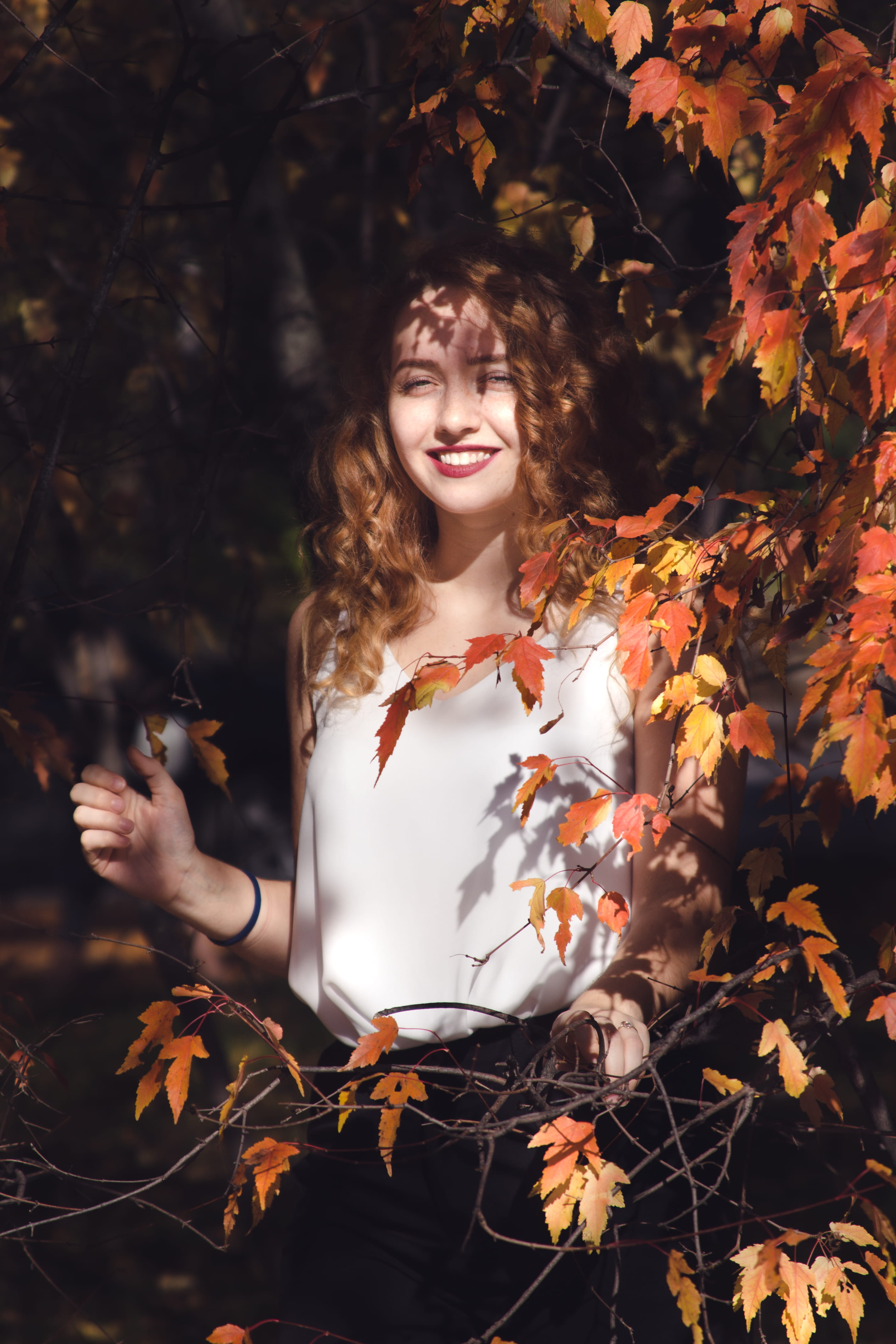 nature, one person, front view, adult, women, smiling, change, outdoors, tree, autumn, real people, beautiful woman, leaves, hairstyle, young women, akademgorodok, Phone HD Wallpaper
