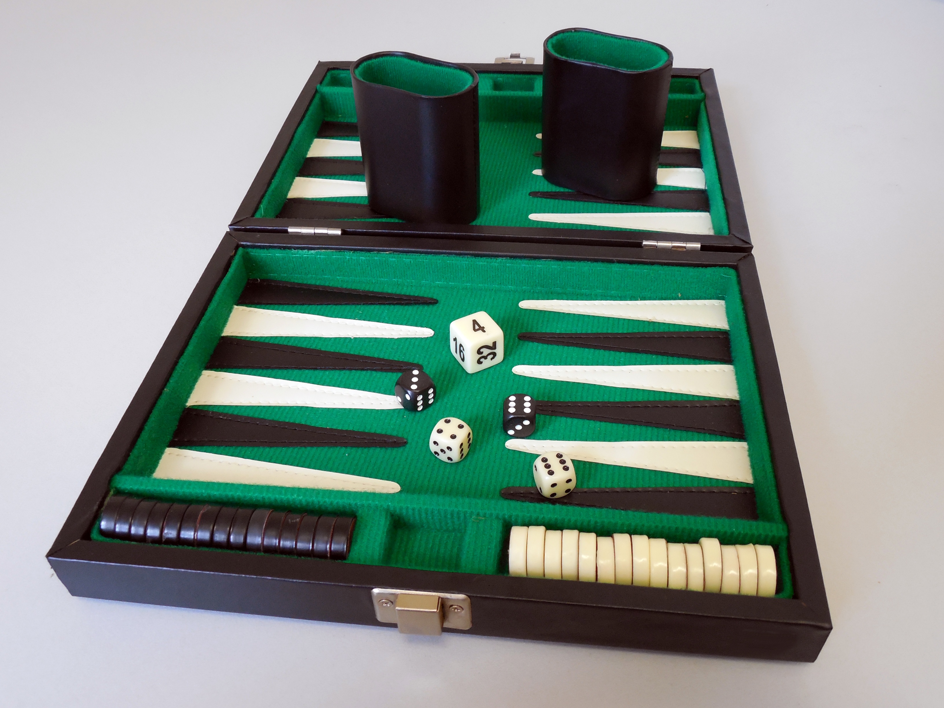 still life, luxury, green color, studio shot, white background, arts culture and entertainment, choice, container, backgammon, jewelry box, close-up, human representation, HD Wallpaper