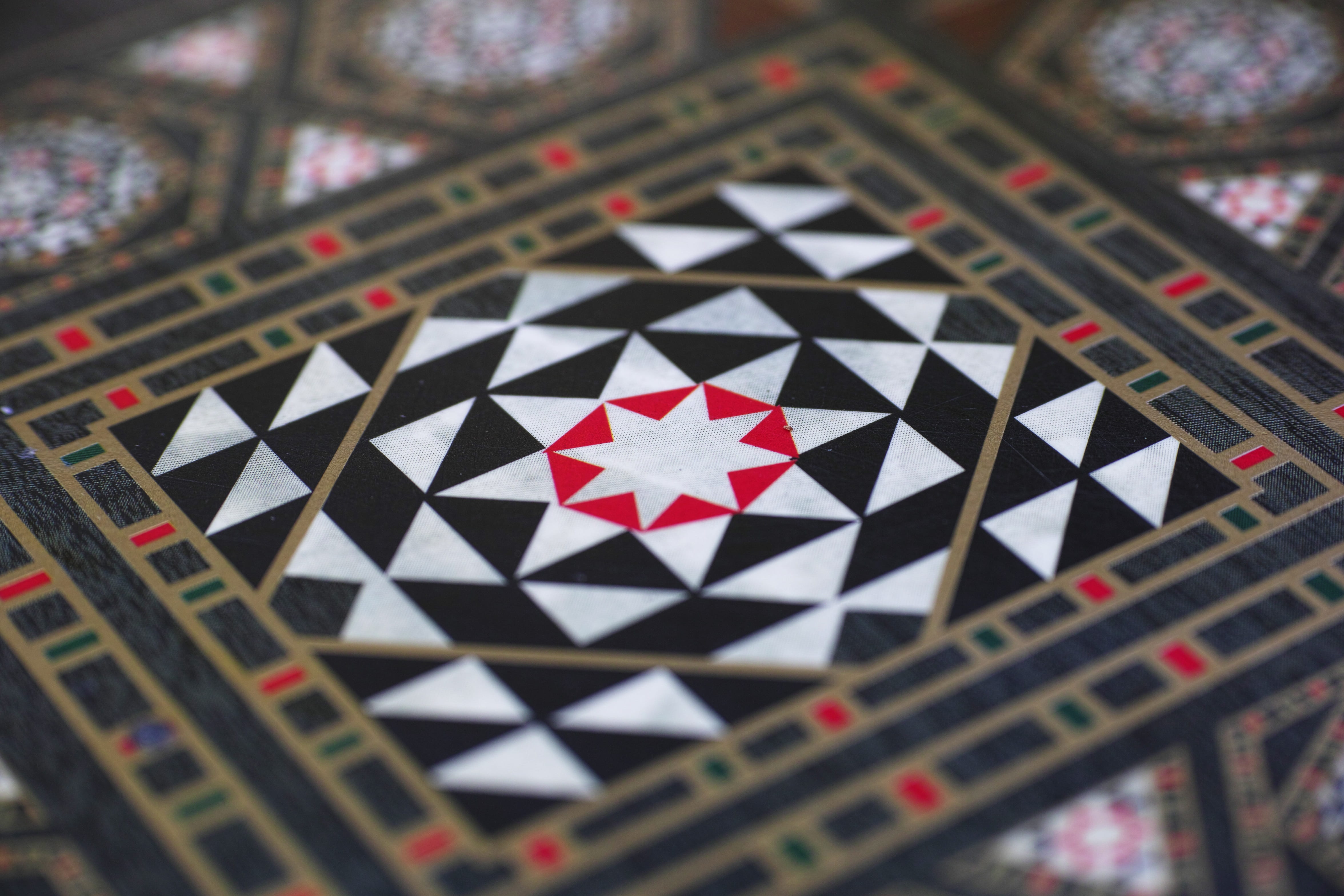 patriotism, selective focus, detail, still life, arts culture and entertainment, nobody, horizontal, star shape, Backgammon, entertainment, red, flag, high angle view, HD Wallpaper