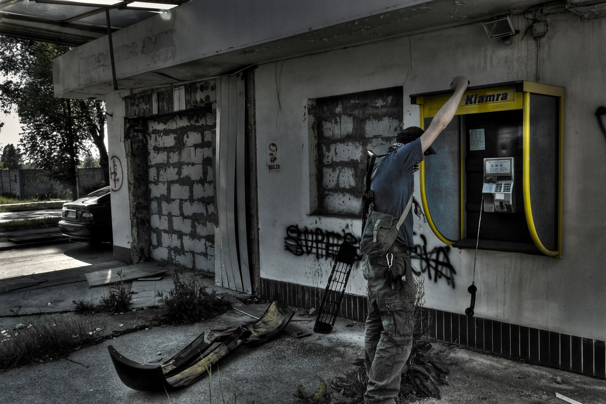 Stalker {Warframe}, gas stations, phone box, Poland, abandoned, 1080P, HD Wallpaper