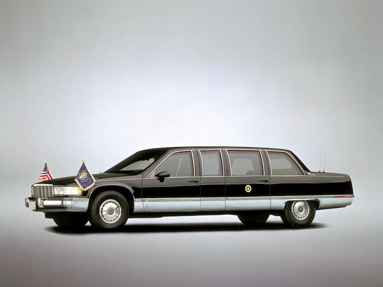 luxury, fleetwood, 720P, 1993, brougham, cadillac, armored, limosuine, presidential, HD Wallpaper