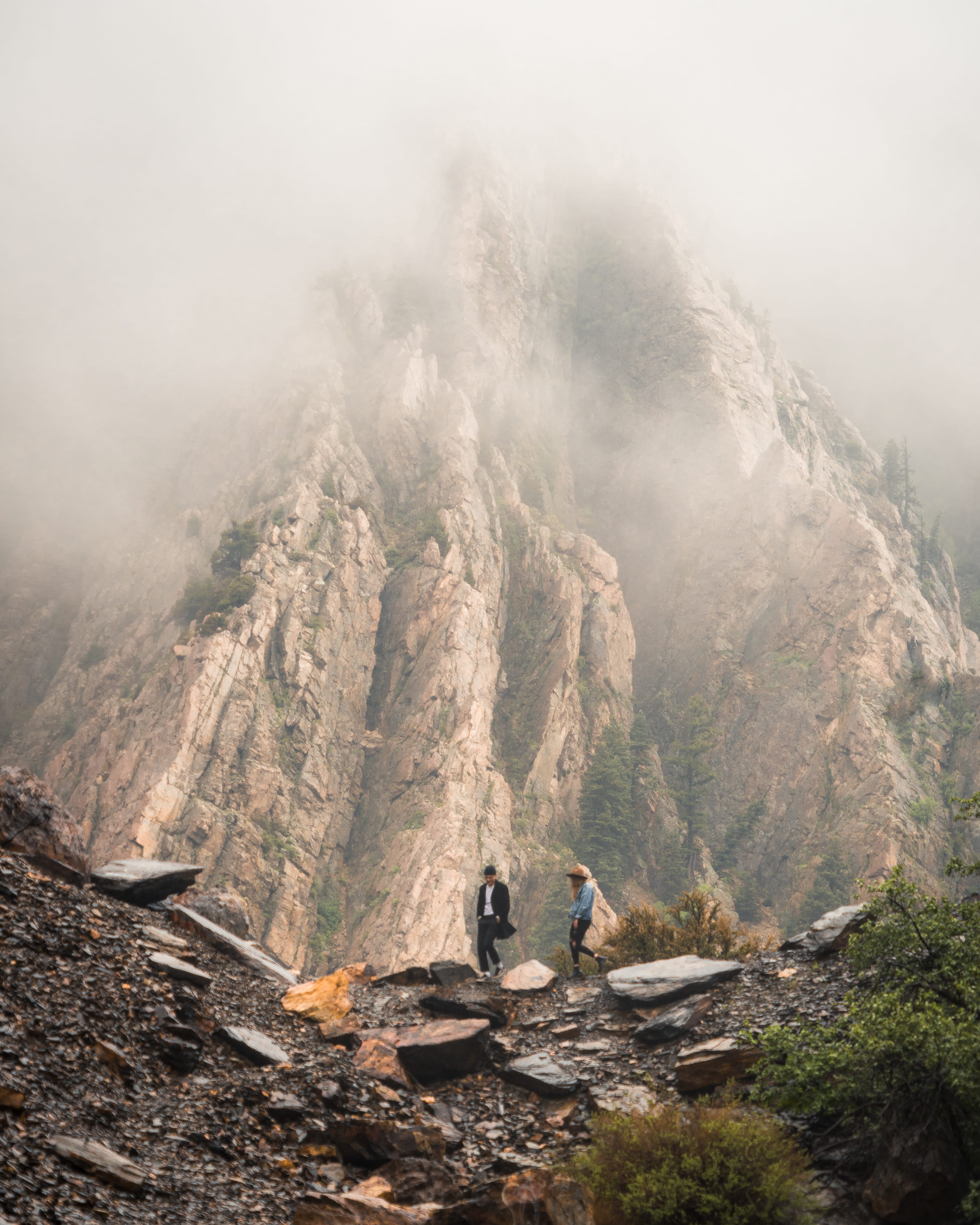 hike, adventure, wanderlust, rock, landscape, valley, walking, adult, style, nature, two, scenics, canyon, travel, cloud, asia, big rock, beautiful, exploration, Phone HD Wallpaper