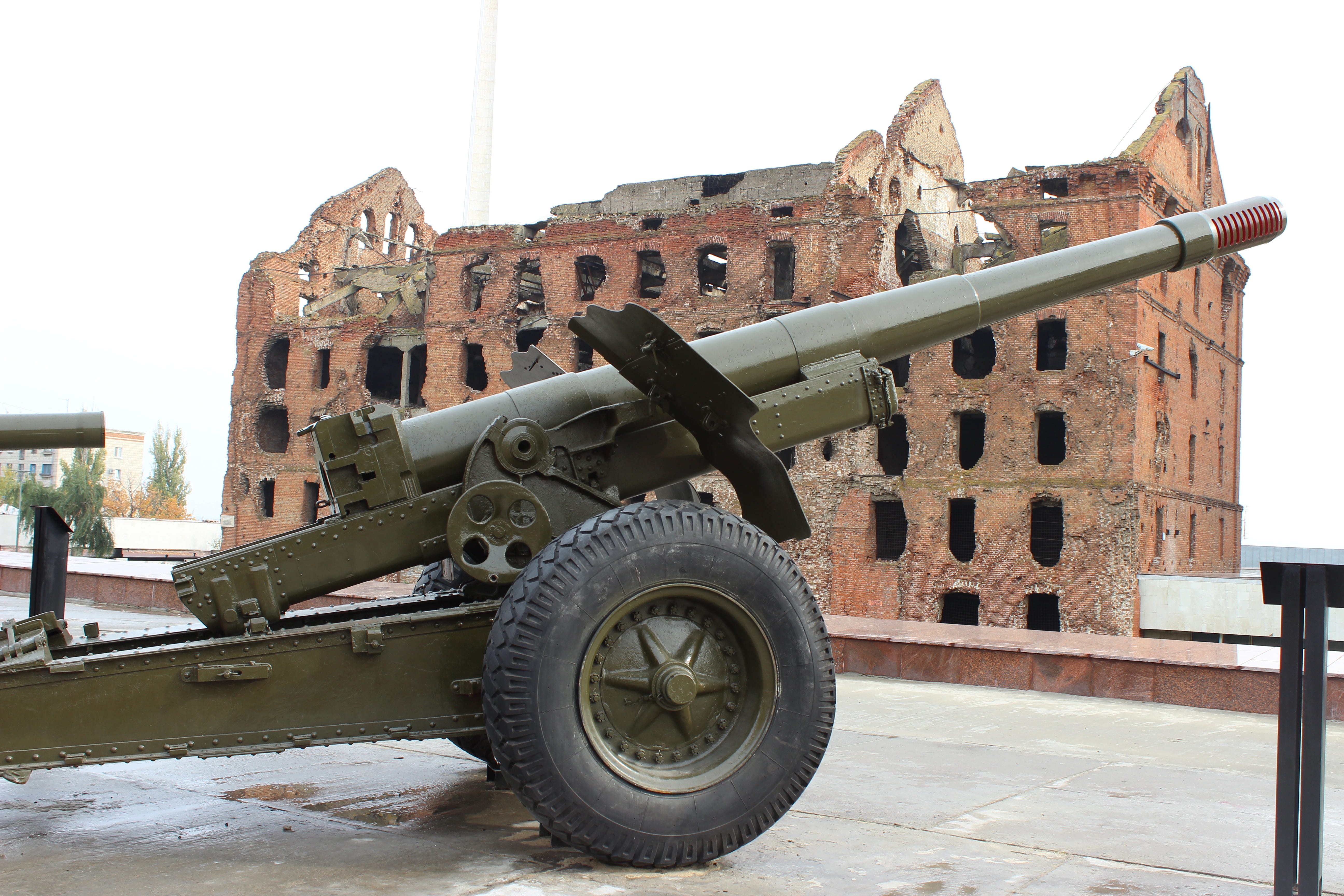 outdoors, transportation, architecture, day, old, history, stalingrad metro station, metal, built structure, cannon, no people, weapon, fighting, 5K, clear sky, HD Wallpaper