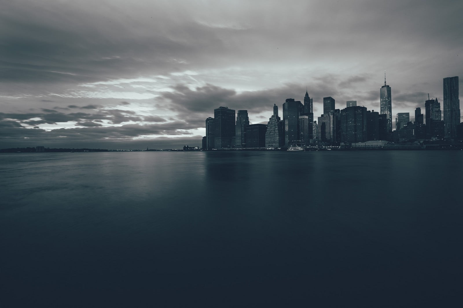sea, building exterior, urban skyline, outdoors, building, landscape, body, panoramas, near, no people, nature, 720P, cityscape, built structure, cloud - sky, HD Wallpaper