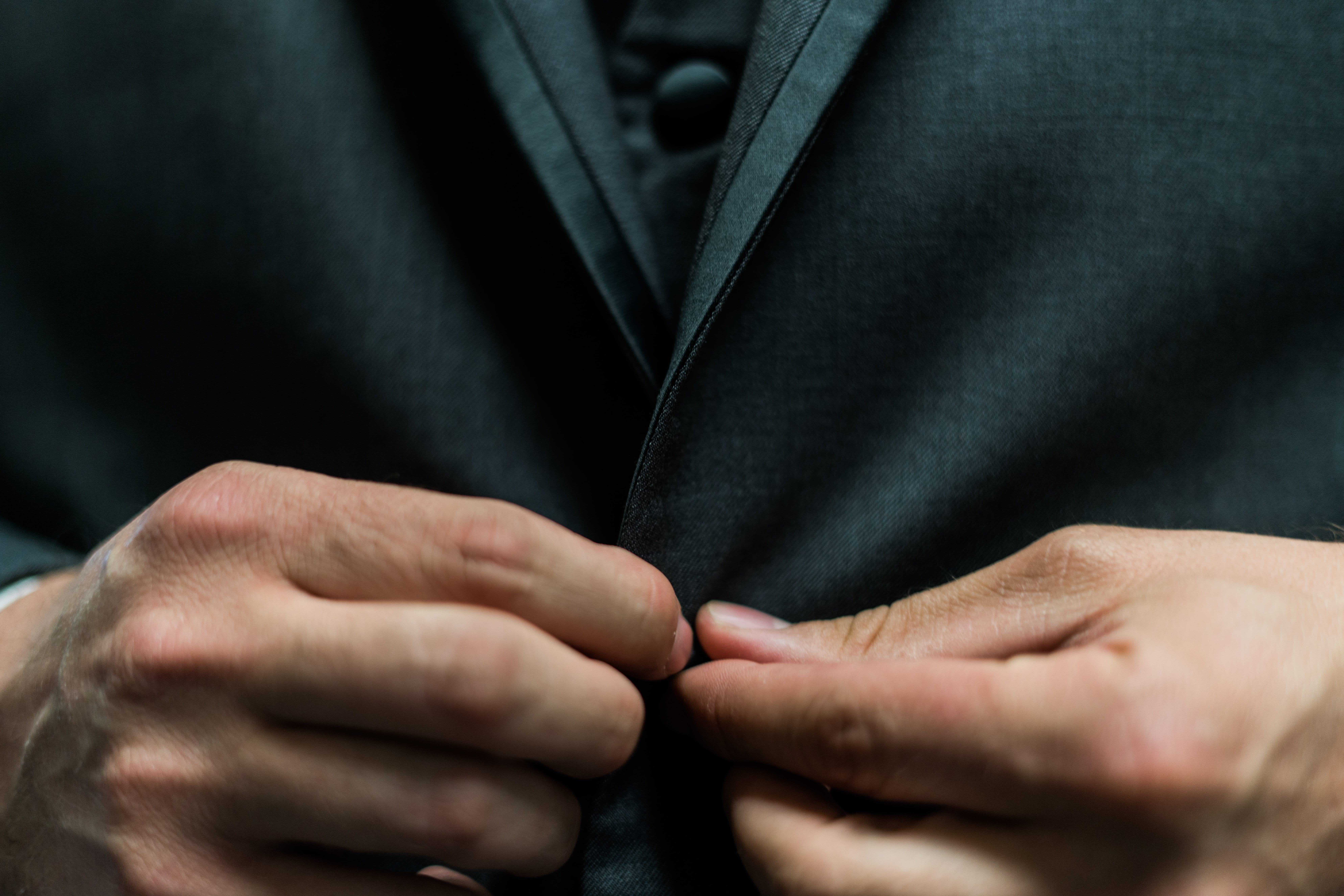 togetherness, baby boomer, adult, human Hand, caucasian Ethnicity, person, button, businessman, one Person, men, business, midsection, well-dressed, holding, HD Wallpaper