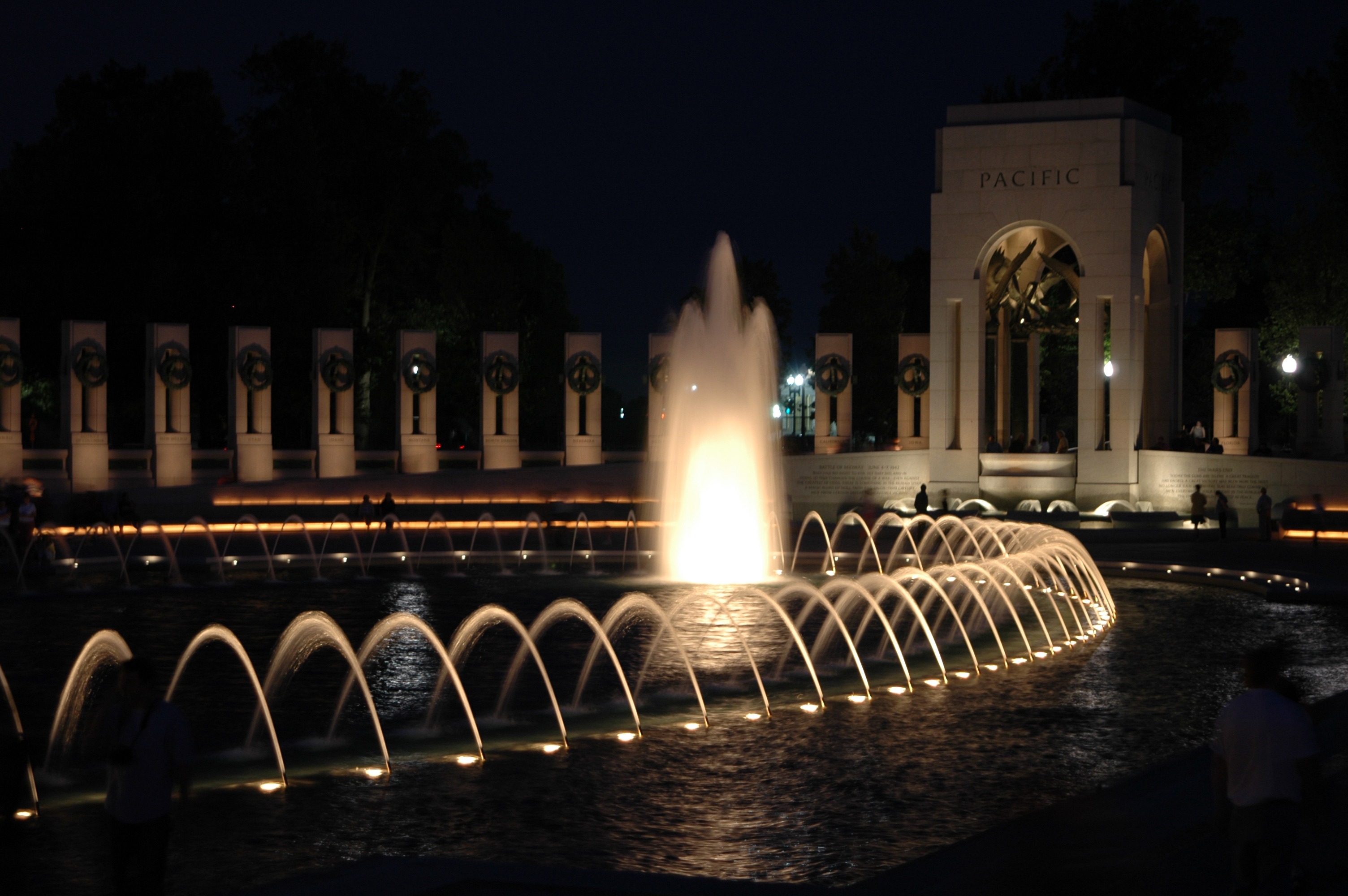 tree, sky, statue, water, world war ii memorial, reflections, bridge - man made structure, evening, illuminated, no people, arch, architecture, monument, HD Wallpaper