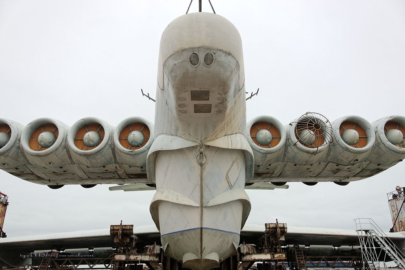 air vehicle, day, sky, outdoors, airplane, mode of transportation, nature, Lun class ekranoplan, 720P, aerospace industry, building exterior, clear sky, HD Wallpaper