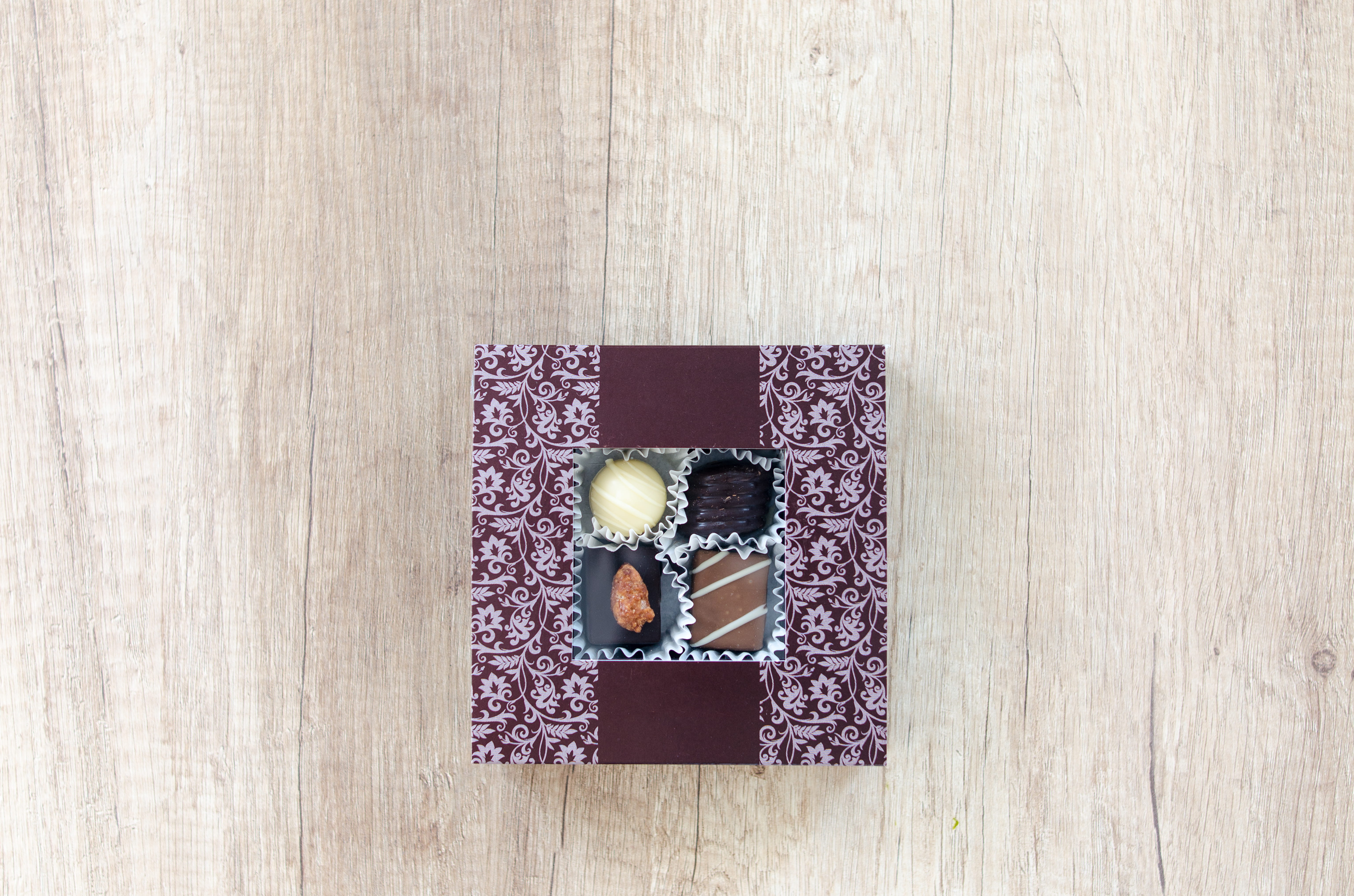 delicious, food and drink, art, heart, cakes, happy, close-up, cocoa, still life, vintage, food, wood - material, candies, blank, design, sweet, box, assorted, HD Wallpaper