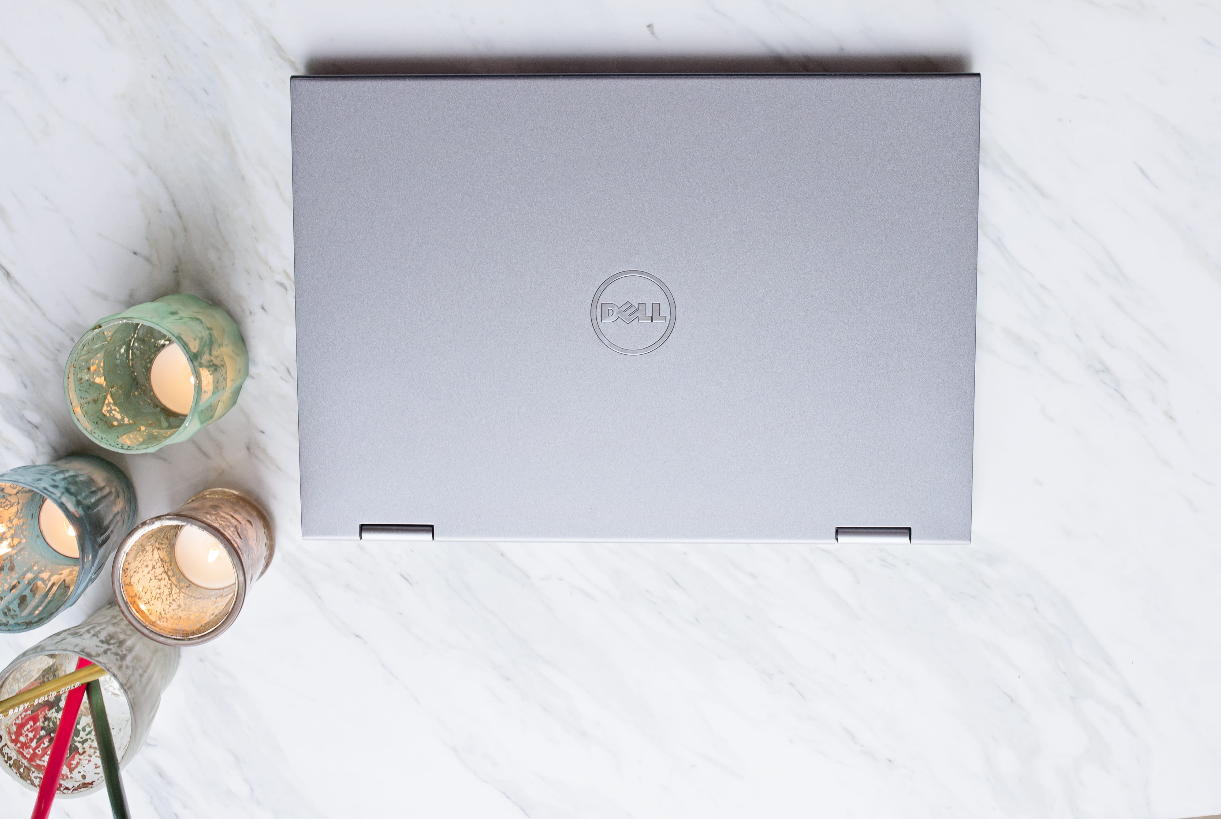 furniture, blur, finance, food, drink, close, bedroom, table, focus, computer, close-up, publication, healthy eating, dell, food and drink, wellbeing, gray, HD Wallpaper