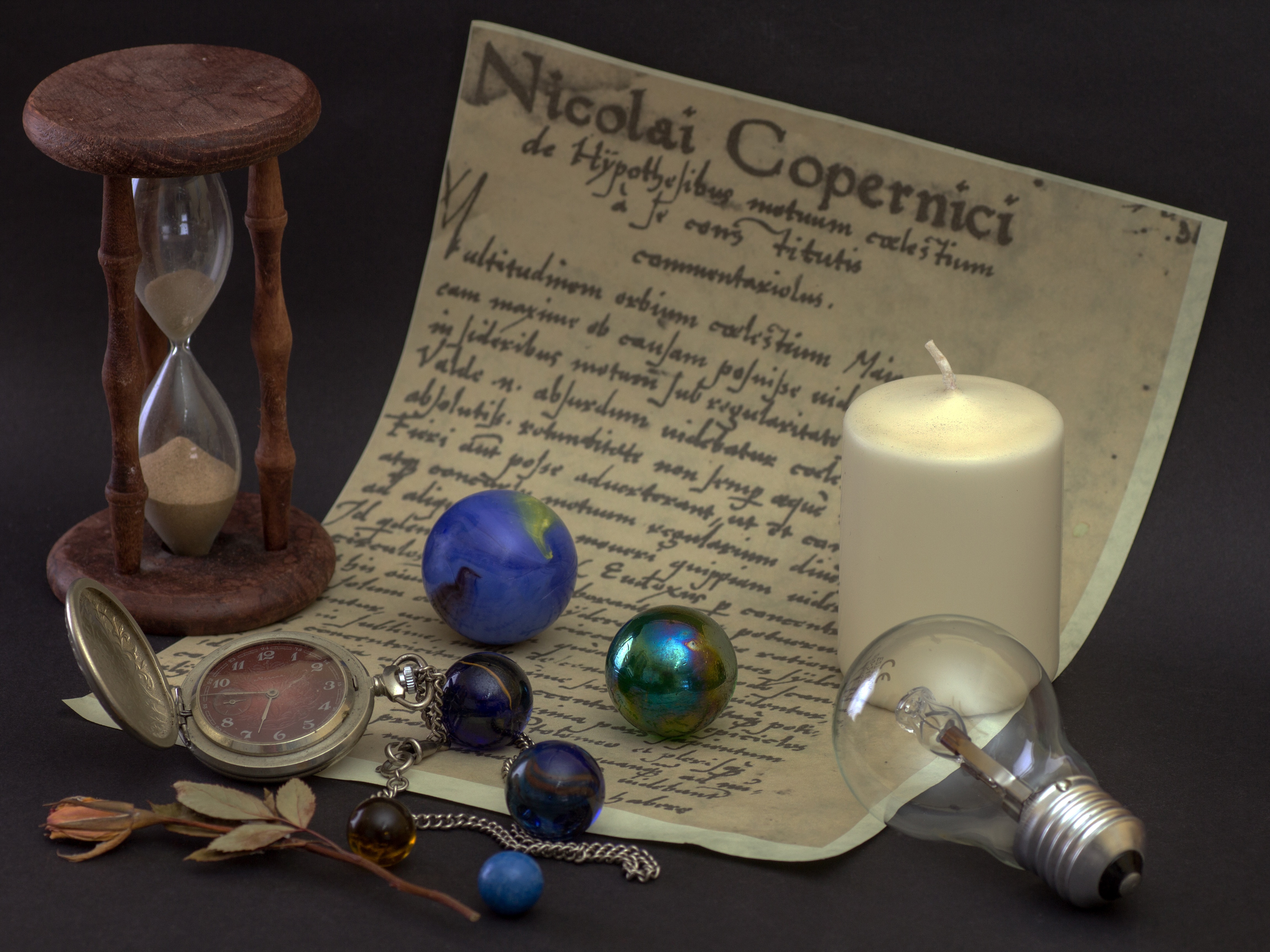 watch, deadline, high angle view, text, communication, book, publication, wood - Material, paper, hourglass, nostalgia, time, the past, no people, western script, HD Wallpaper