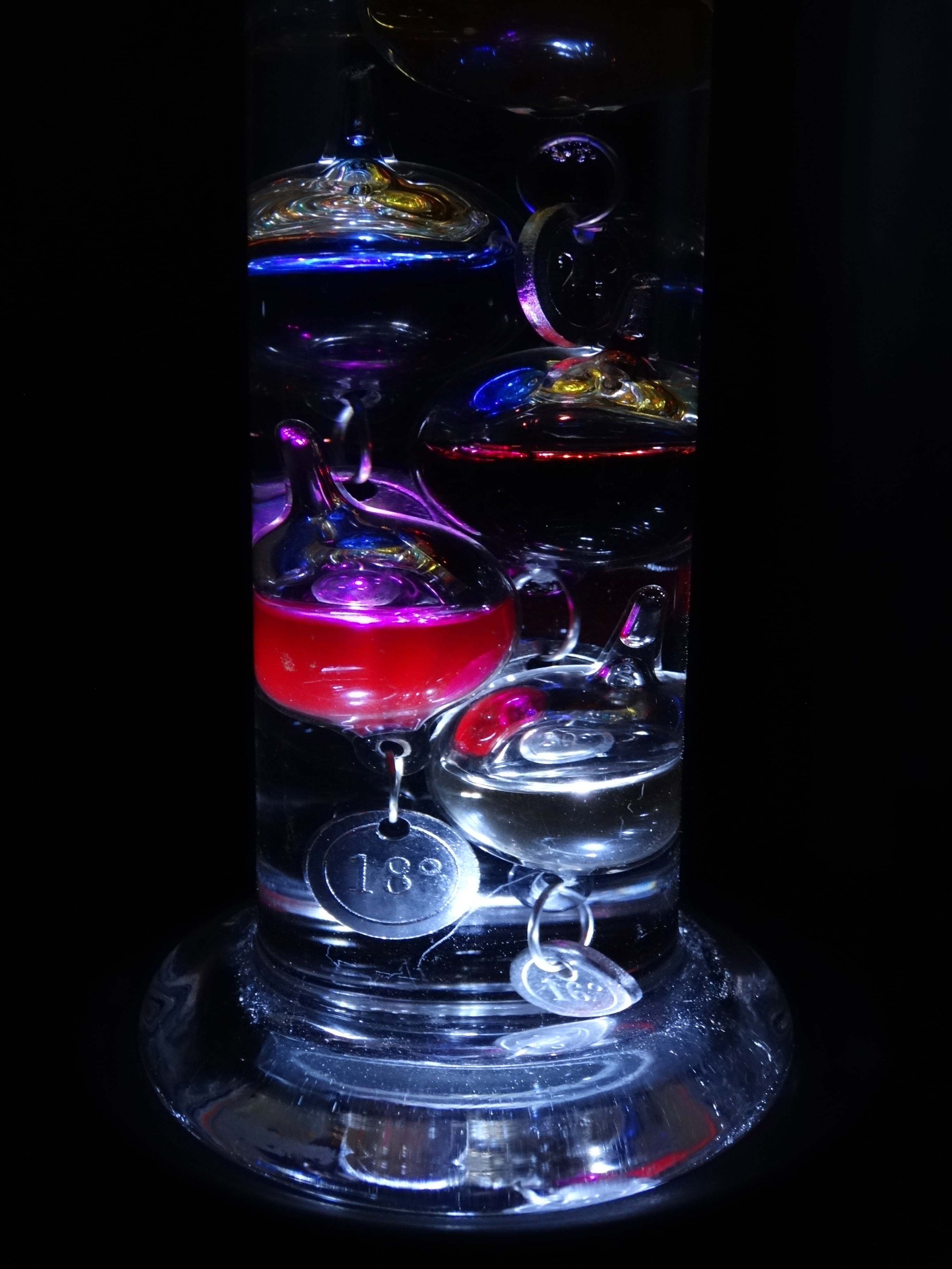 glass - material, container, thermometer, shiny, stack, drink, color, multi colored, indoors, variation, studio shot, table, glaskugeln, still life, temperature, Phone HD Wallpaper