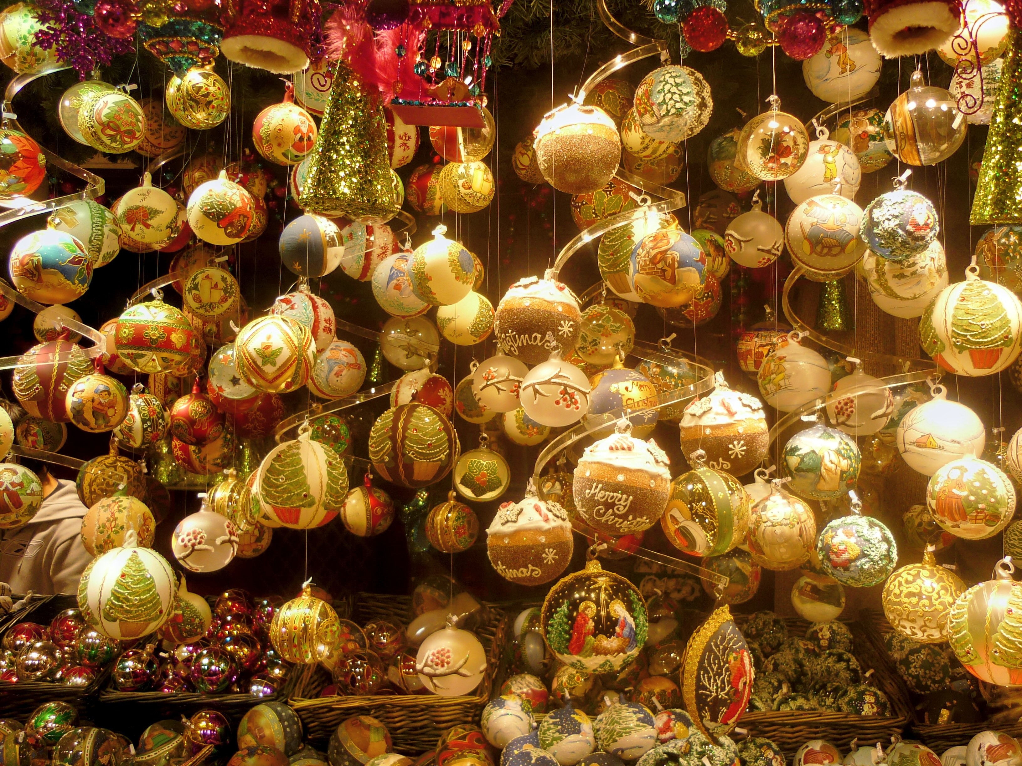 christmas decoration, indoors, retail display, choice, lighting equipment, abundance, 2K, arrangement, decoration, weihnachtsbaumschmuck, no people, christmas balls, HD Wallpaper