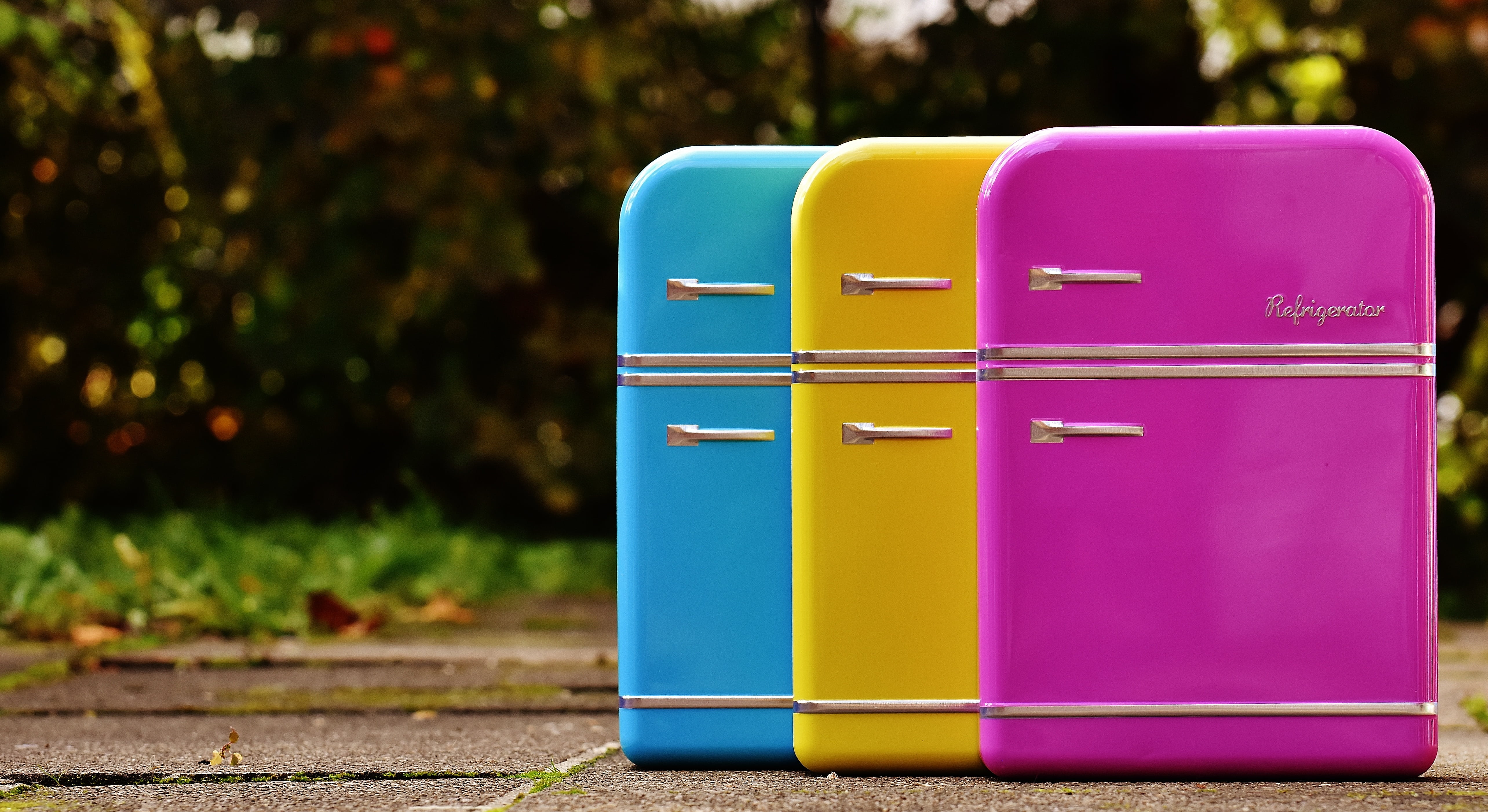 storage, cans, silver, tin can, architecture, city, nature, outdoors, cookie jar, public mailbox, single object, focus on foreground, 5K, day, multi colored, HD Wallpaper