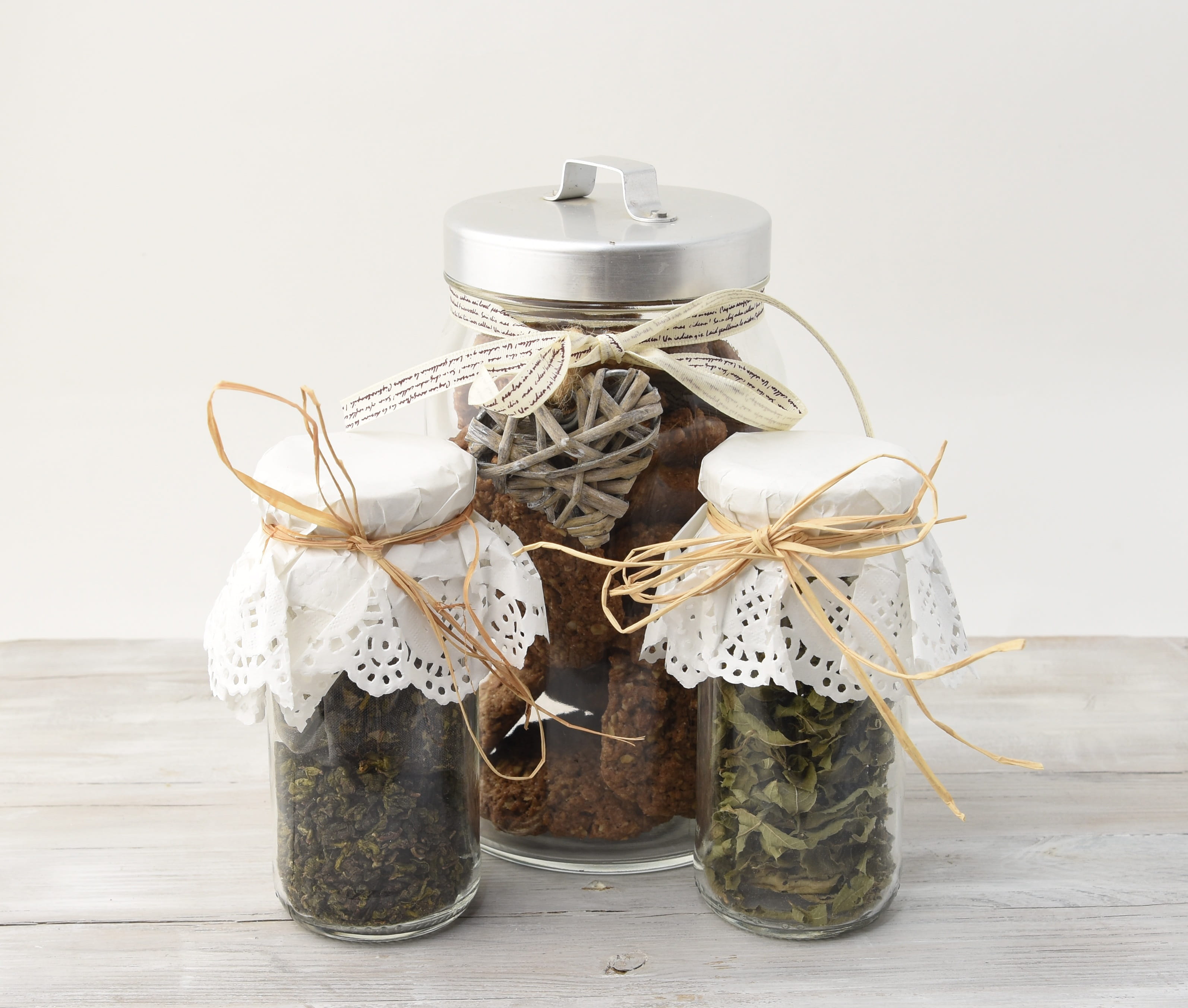 food, studio shot, wood - material, tea leaves, cookie, close-up, no people, art and craft, cookies, still life, nature, rope, transparent, food and drink, HD Wallpaper