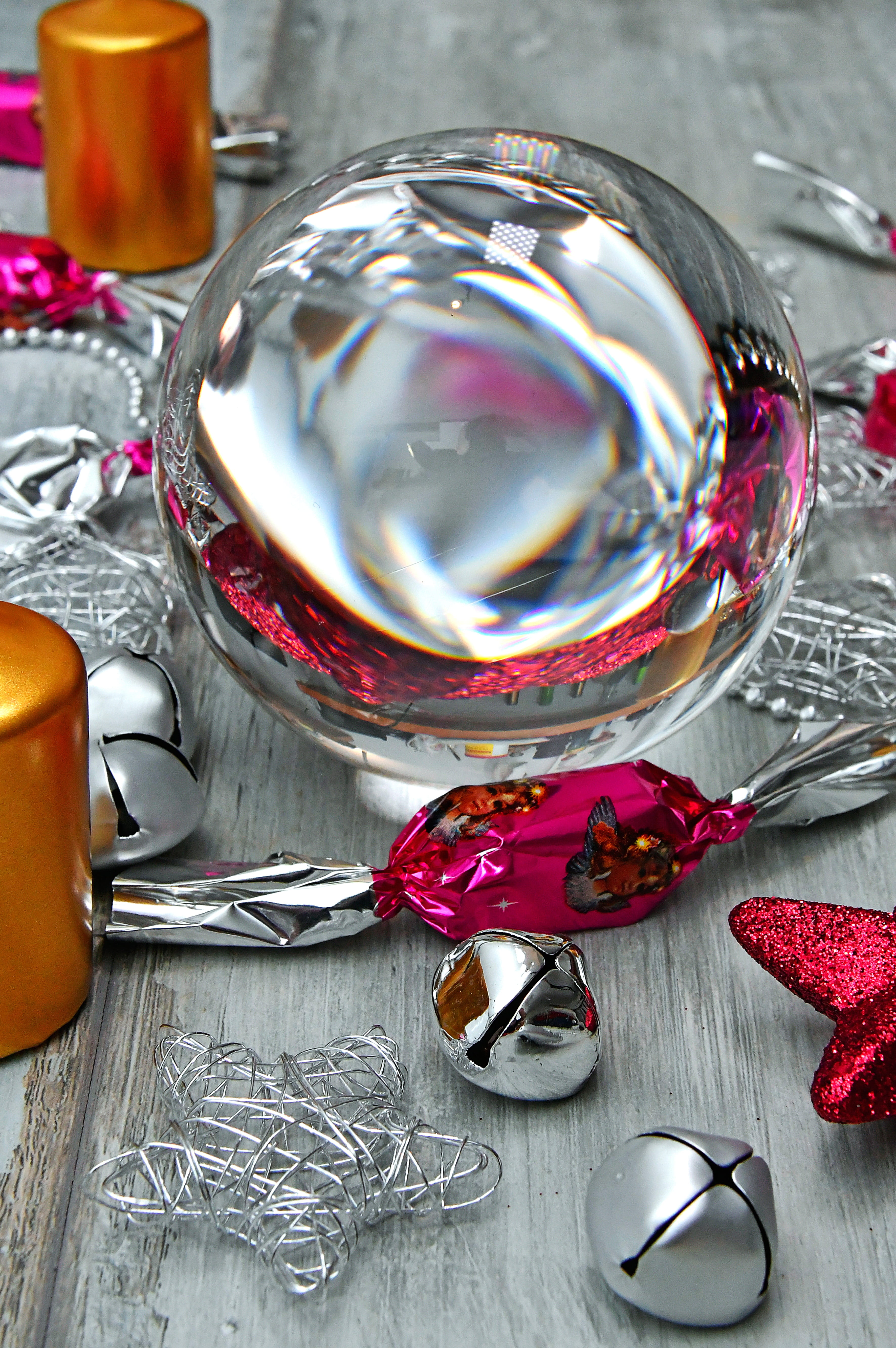 christmas, food, white, photo, drinking glass, close-up, glass globe, transparent, magnifying glass, glass - material, glamour, household equipment, no people, Phone HD Wallpaper