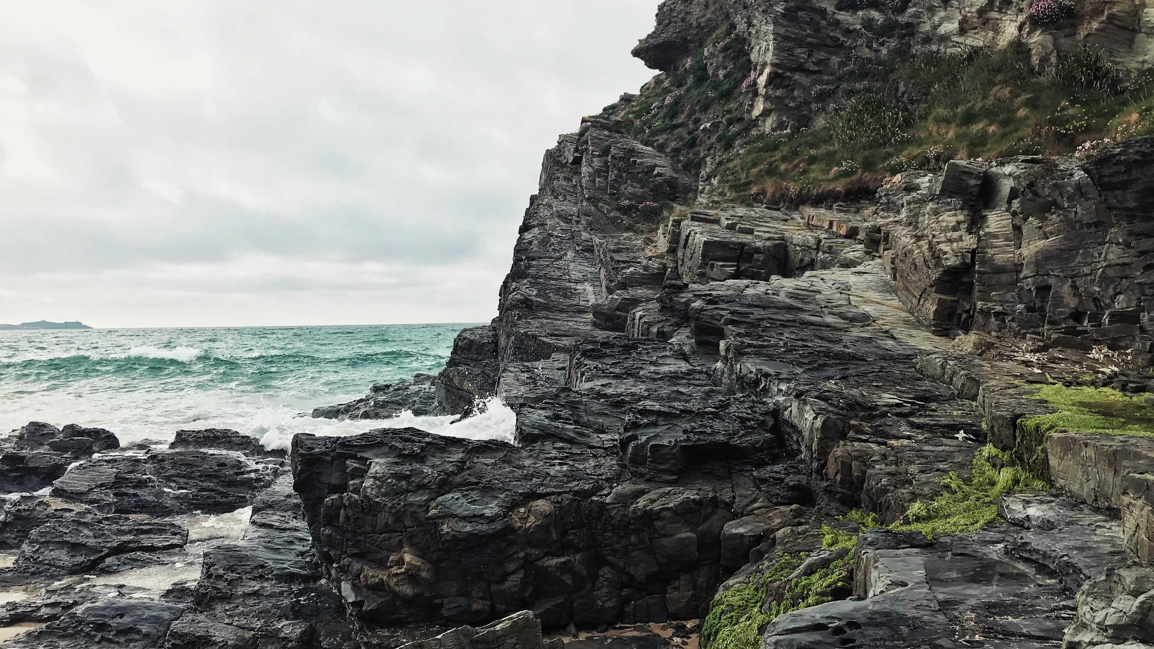 no people, horizon over water, united kingdom, rock formation, day, cave, 4K, tranquil scene, landscape, s w coast path, sea, sky, horizon, solid, cove, HD Wallpaper