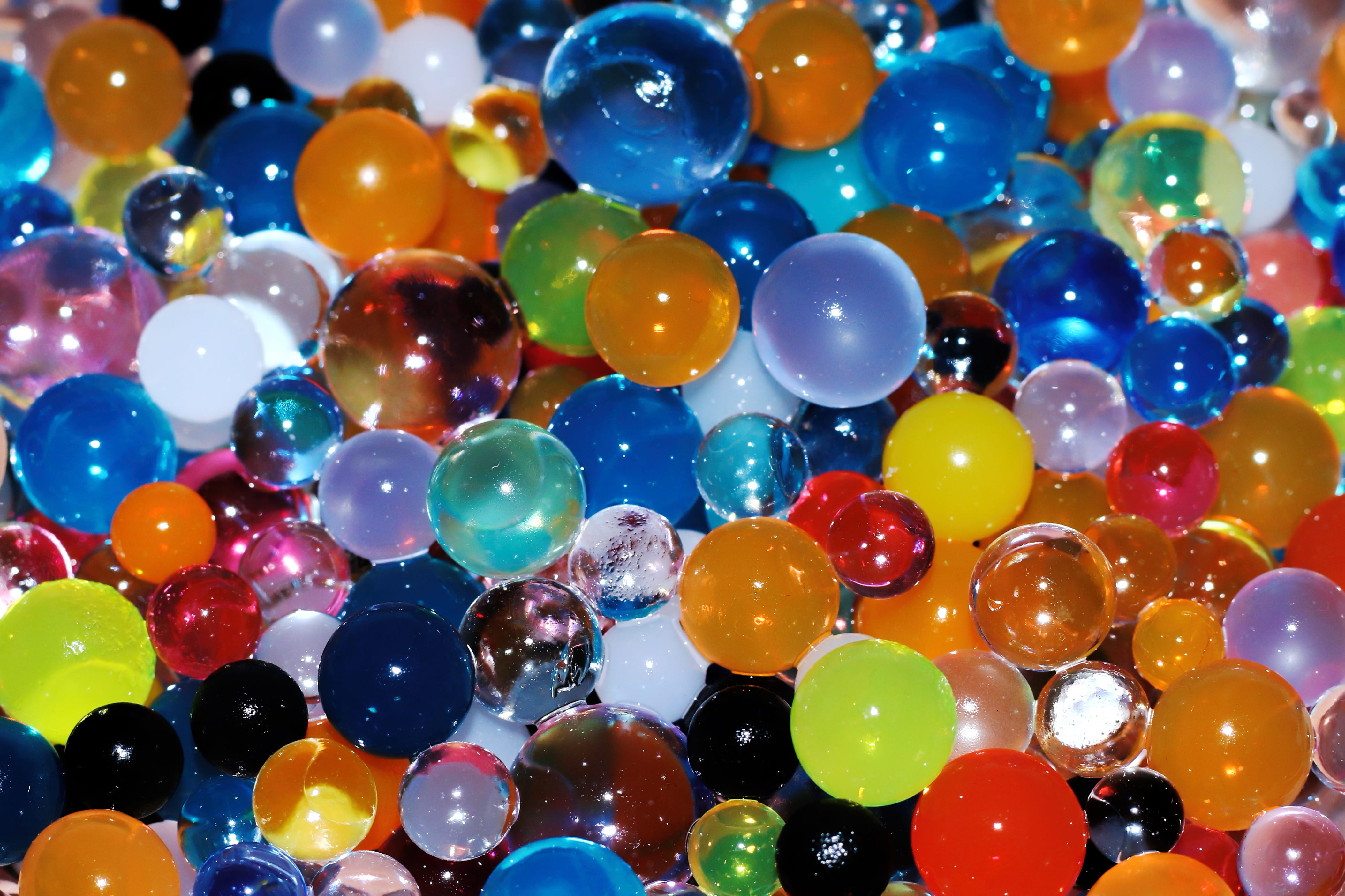 pattern, choice, less, transparent, balls, idyllic, pebbles, summer, ceiling, selective focus, shape, indoors, outdoors, shiny, multi colored, backgrounds, HD Wallpaper