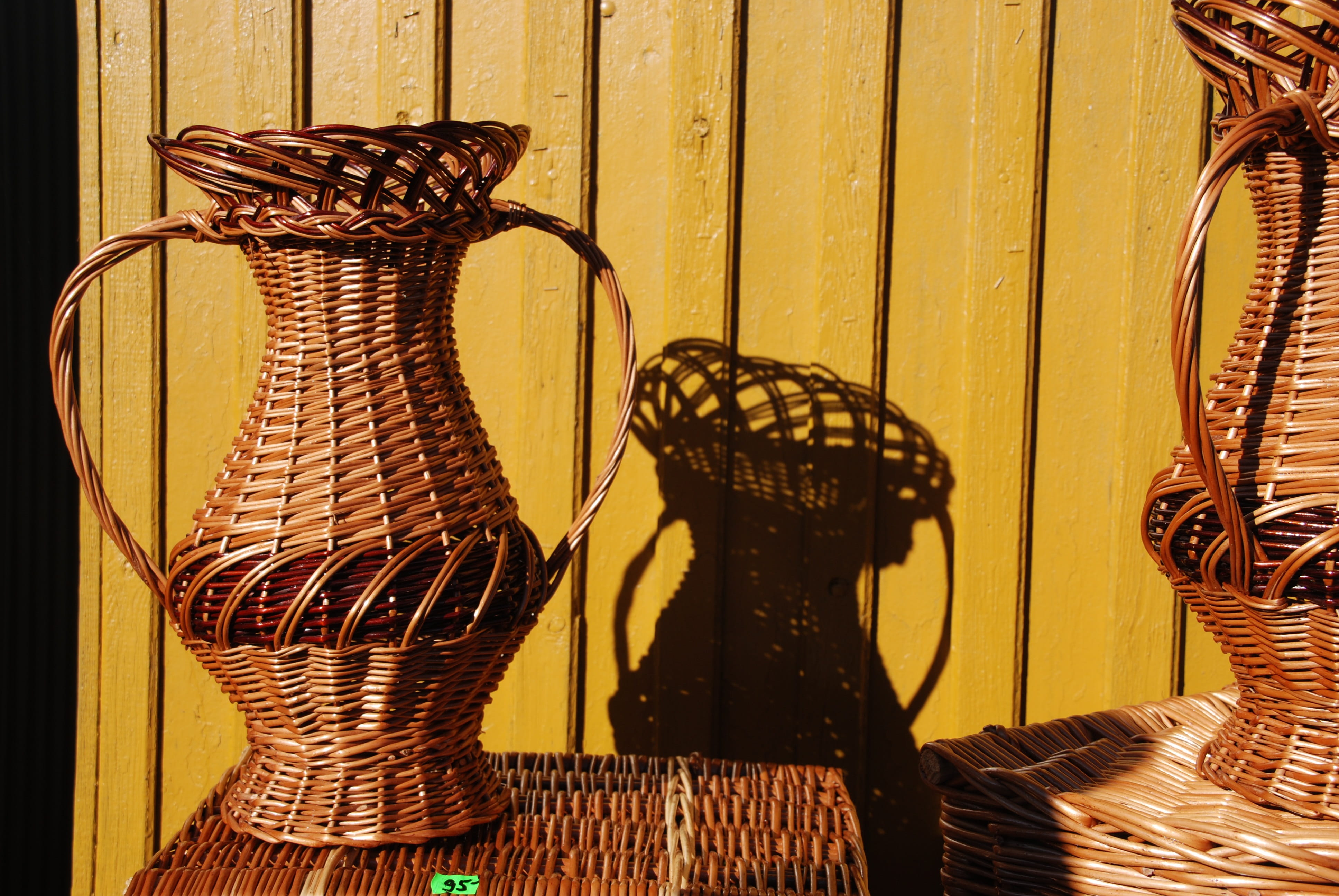 manual labor, 4K, wall - building feature, day, indoors, still life, shadow, sale, crafts, no people, basket, wood - material, brown, close-up, creativity, HD Wallpaper