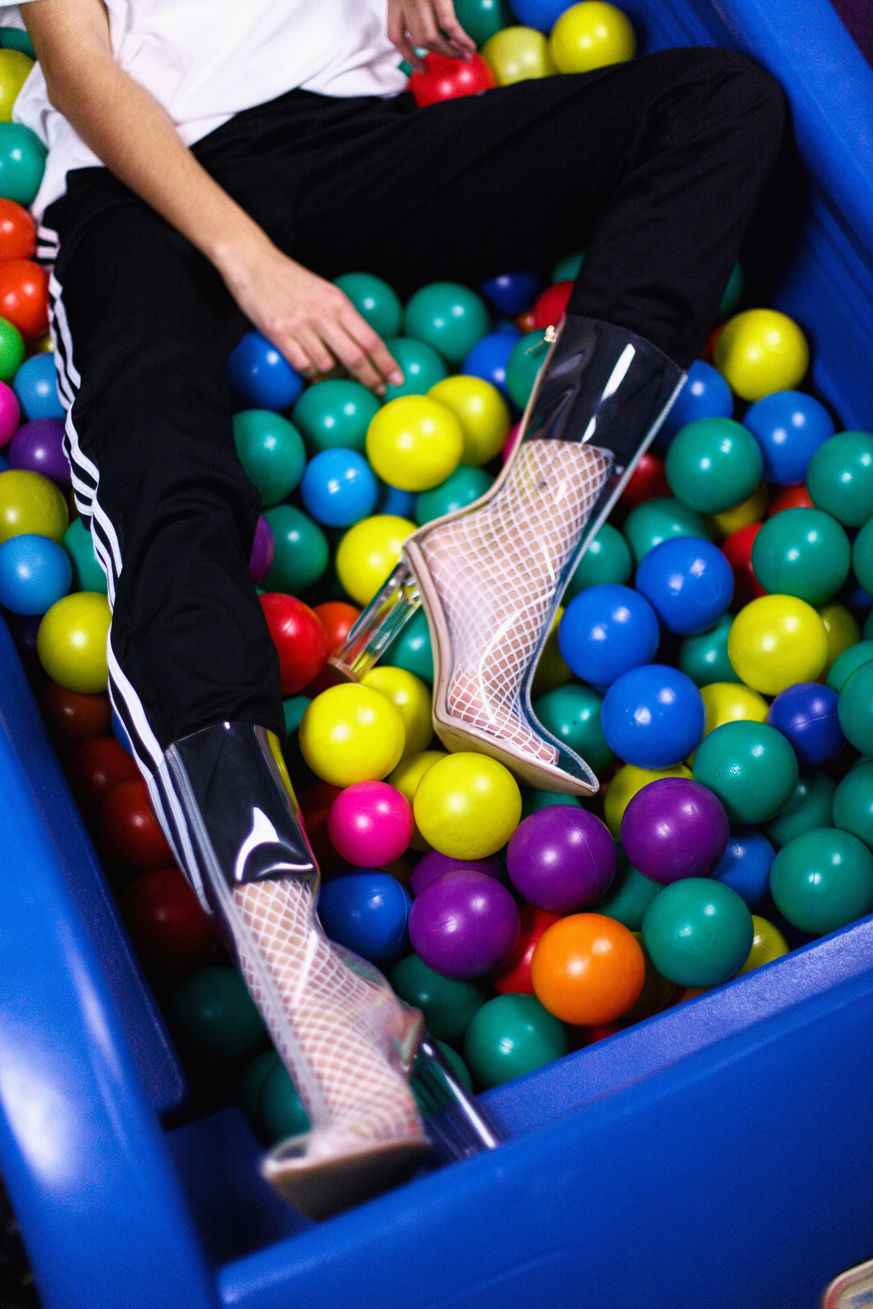 leisure activity, men, heels, assorted, close-up, fashion, real people, lying, variation, sitting, human body part, large group of objects, playing, sweet food, Phone HD Wallpaper