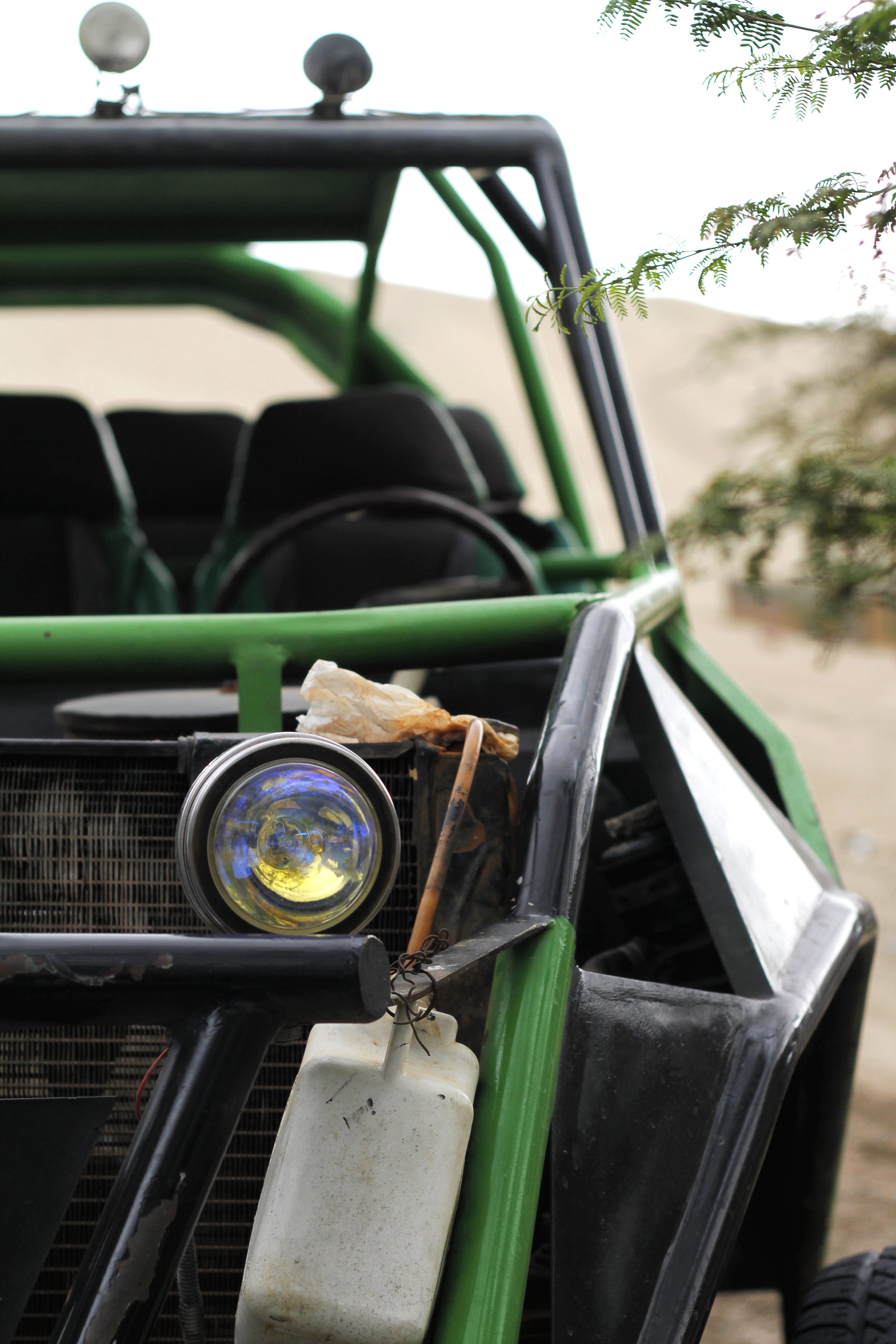 nature, day, utv, trees, south america, offroading, no people, focus on foreground, metal, 5K, parked, buggy, daytime, headlight, green, near, vintage car, Phone HD Wallpaper