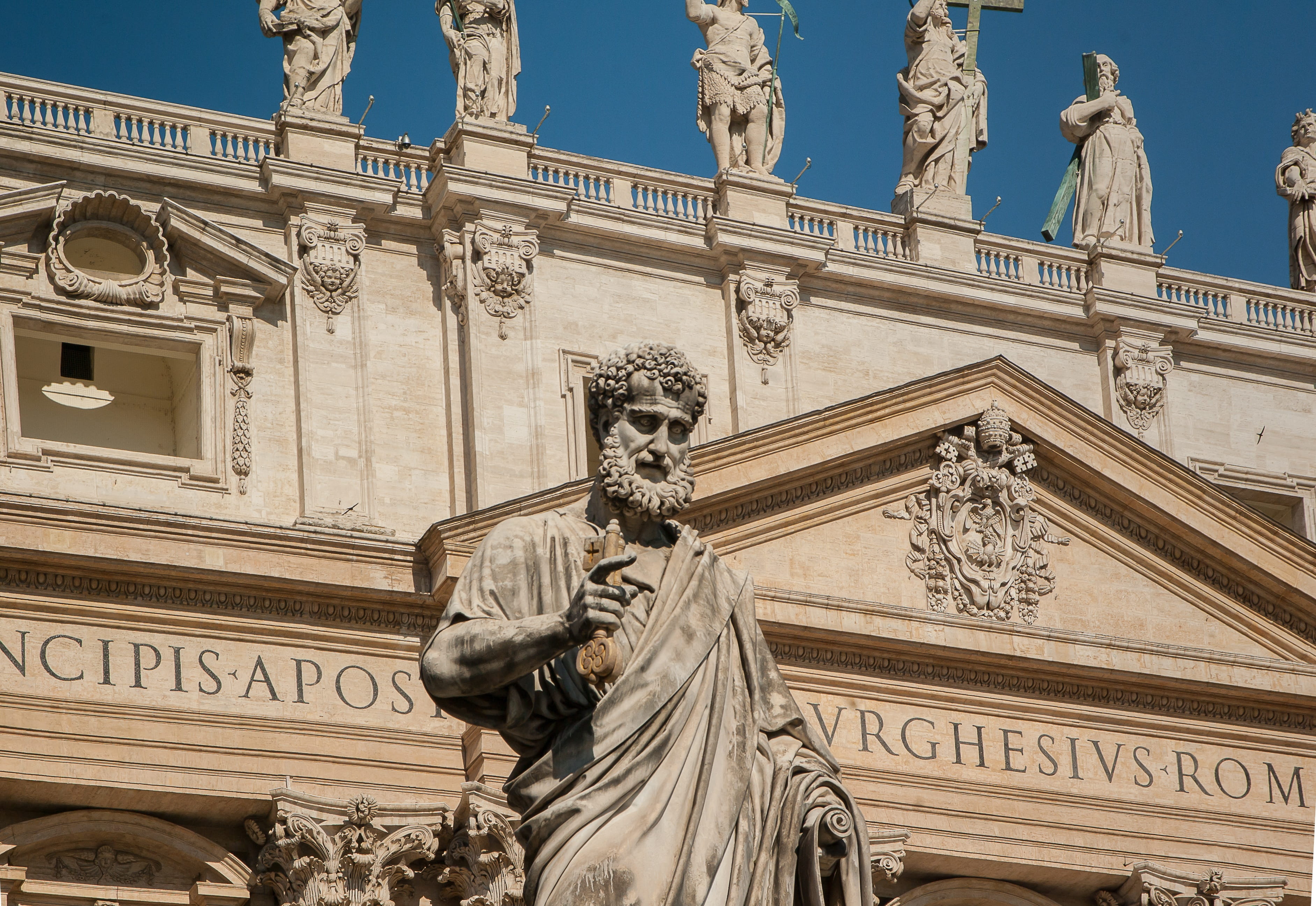 representation, low angle view, Basilica, the past, Up, outdoors, john dory up, history, 2K, day, built structure, male likeness, Vatican, art and craft, HD Wallpaper