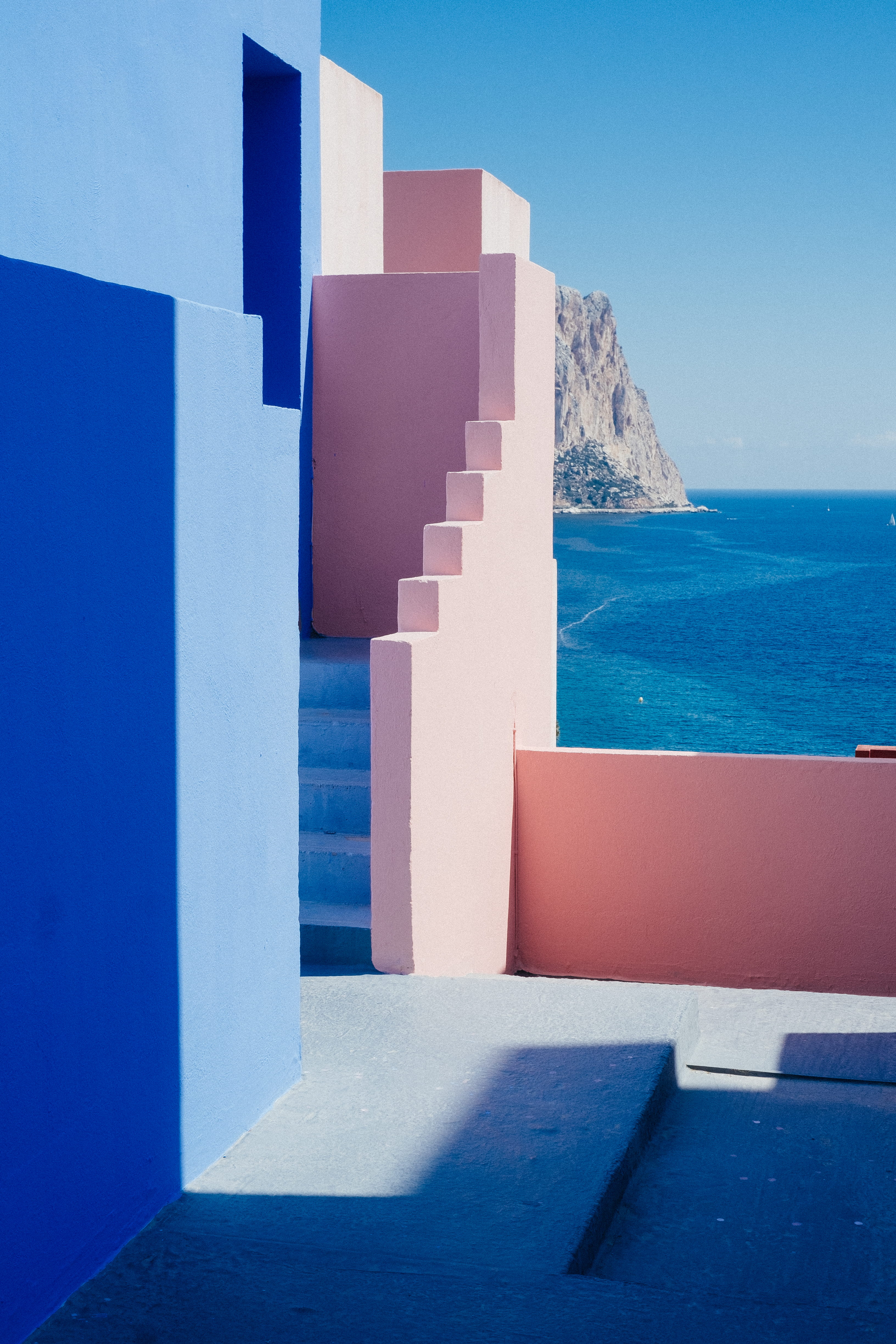 geometry, 4K, built structure, horizon over water, sunlight, spain, calp, sky, shadow, sea, indoors, beauty in nature, nature, blue, stack, architecture, Phone HD Wallpaper