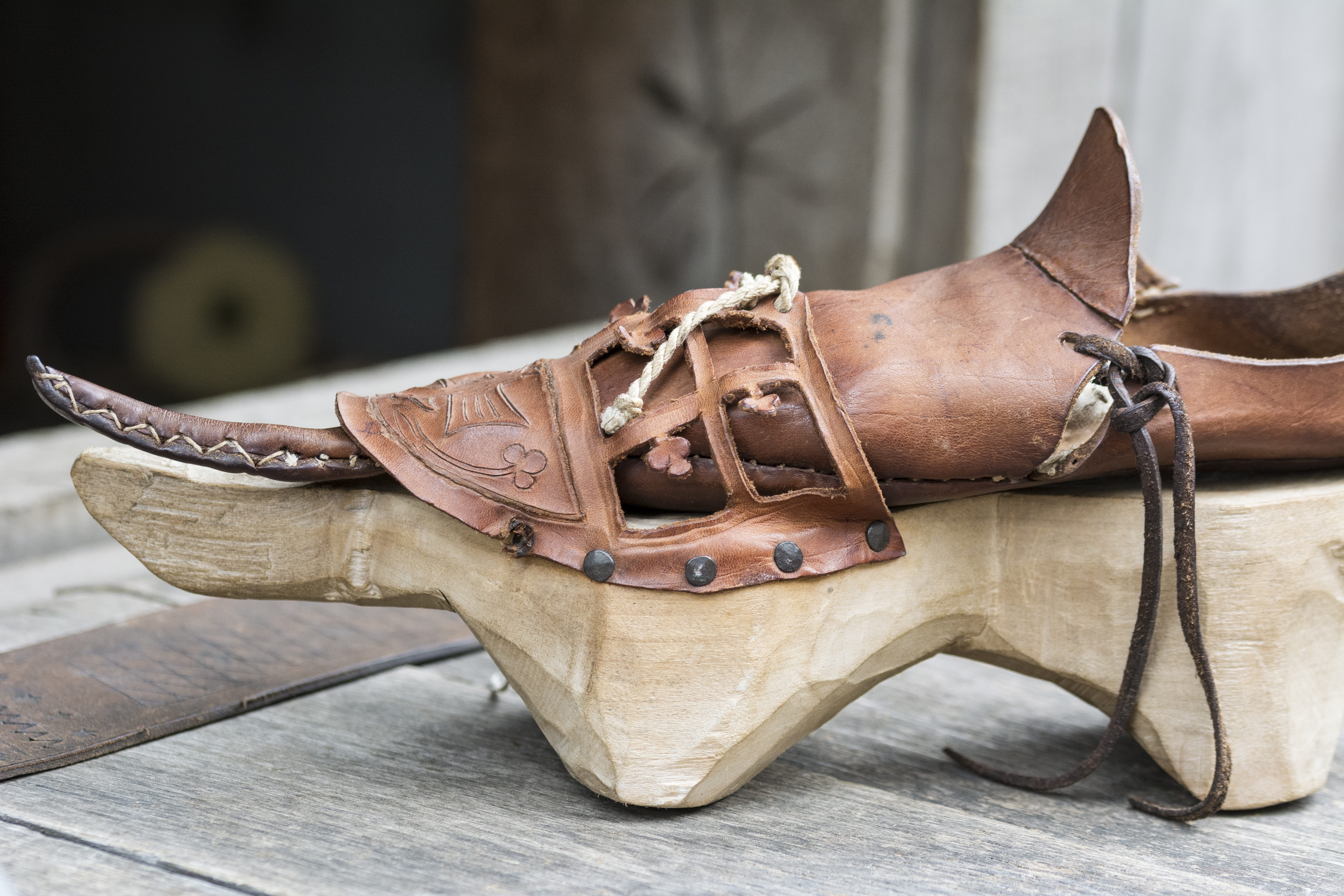 day, brown, no people, flooring, middle ages, still life, absence, dirty, over shoe, learn, platform sole, close-up, single object, mouth, shoe, klompschoen, HD Wallpaper