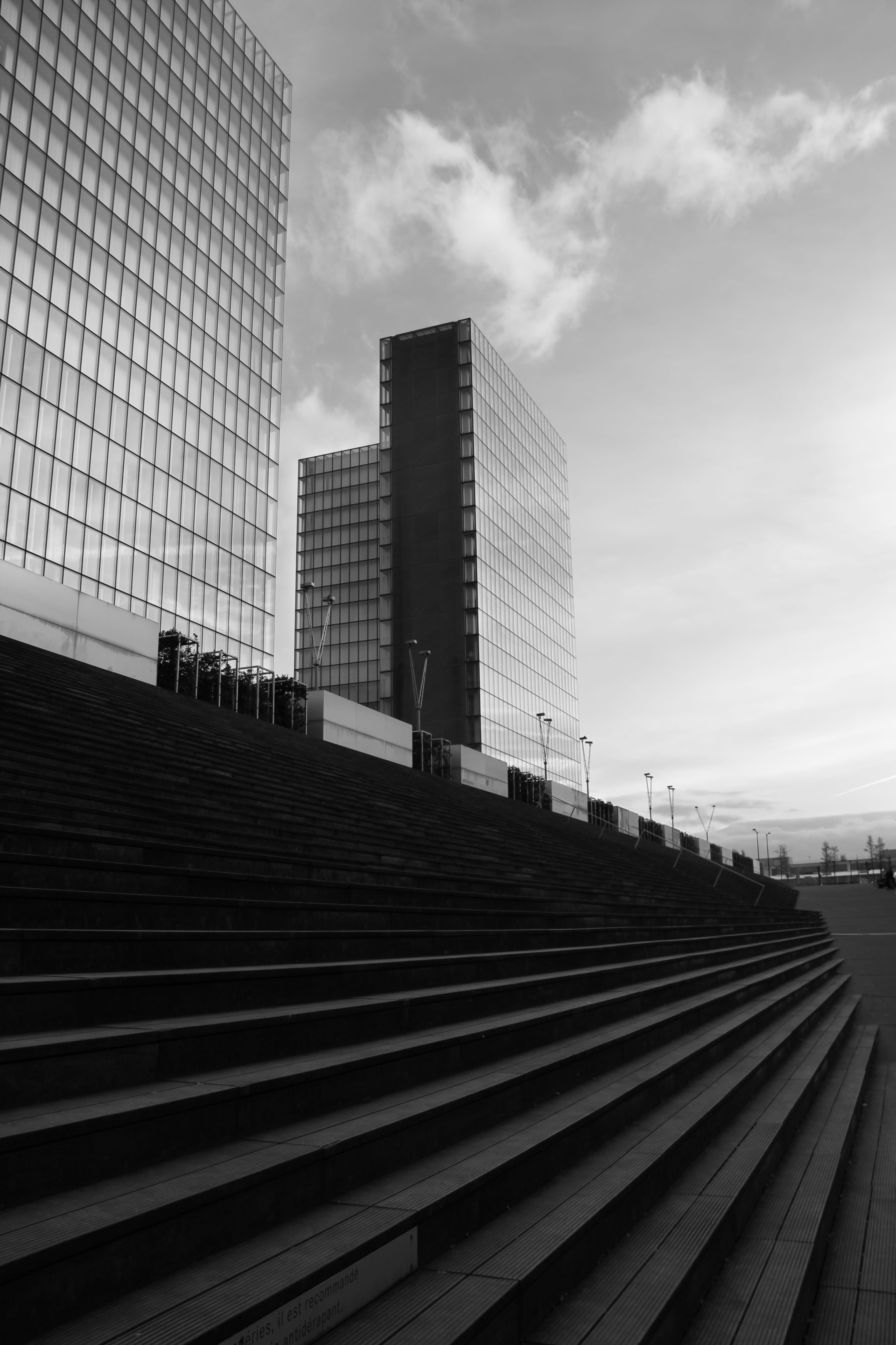 building exterior, railroad track, national, transportation, tall - high, architecture, urban, built structure, day, 5K, modern, bibliothèque nationale de france, Phone HD Wallpaper