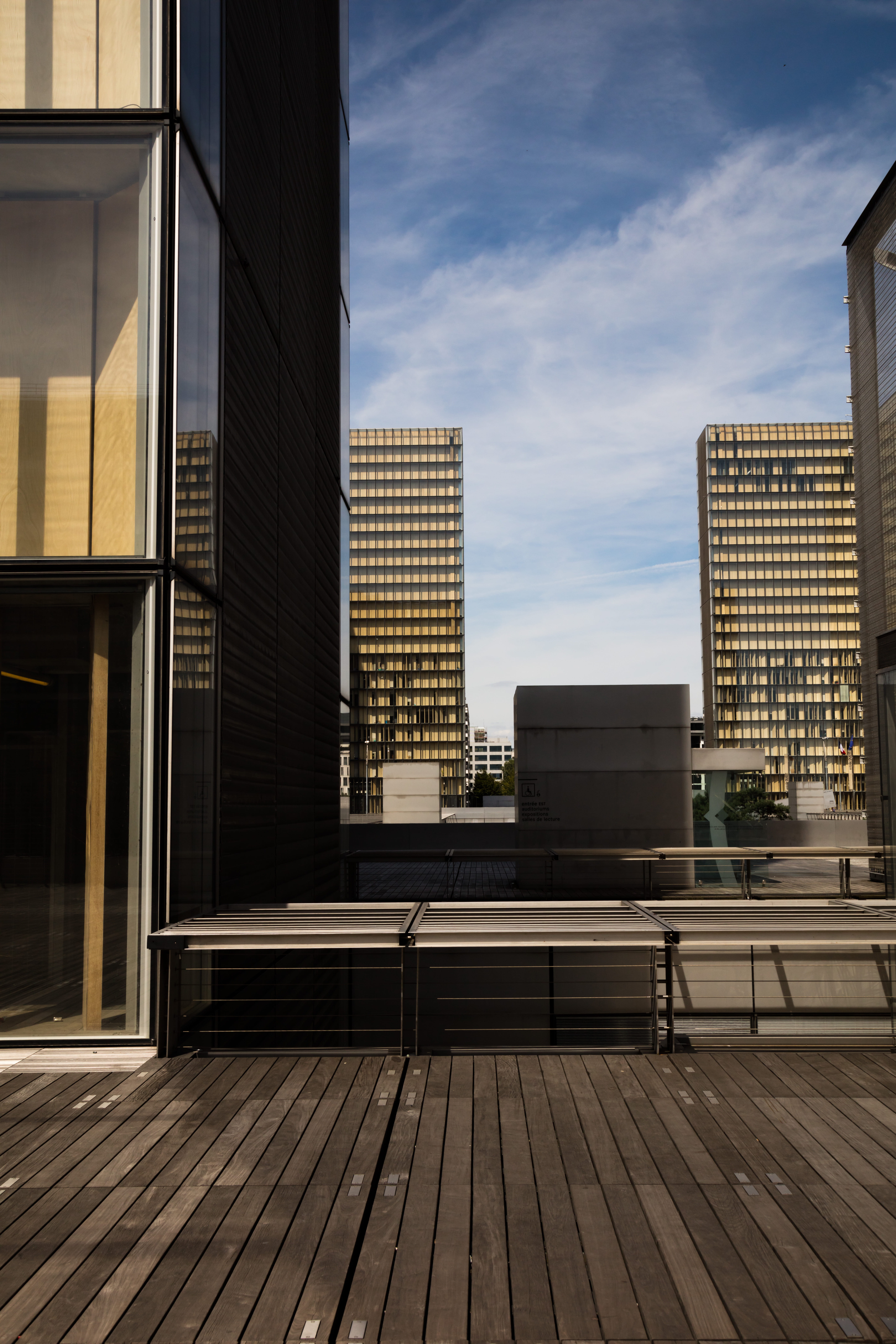 no people, building, bnf, sky, day, nature, modern, office, the françois-mitterrand library, glass - material, built structure, cloud - sky, books, financial district, Phone HD Wallpaper