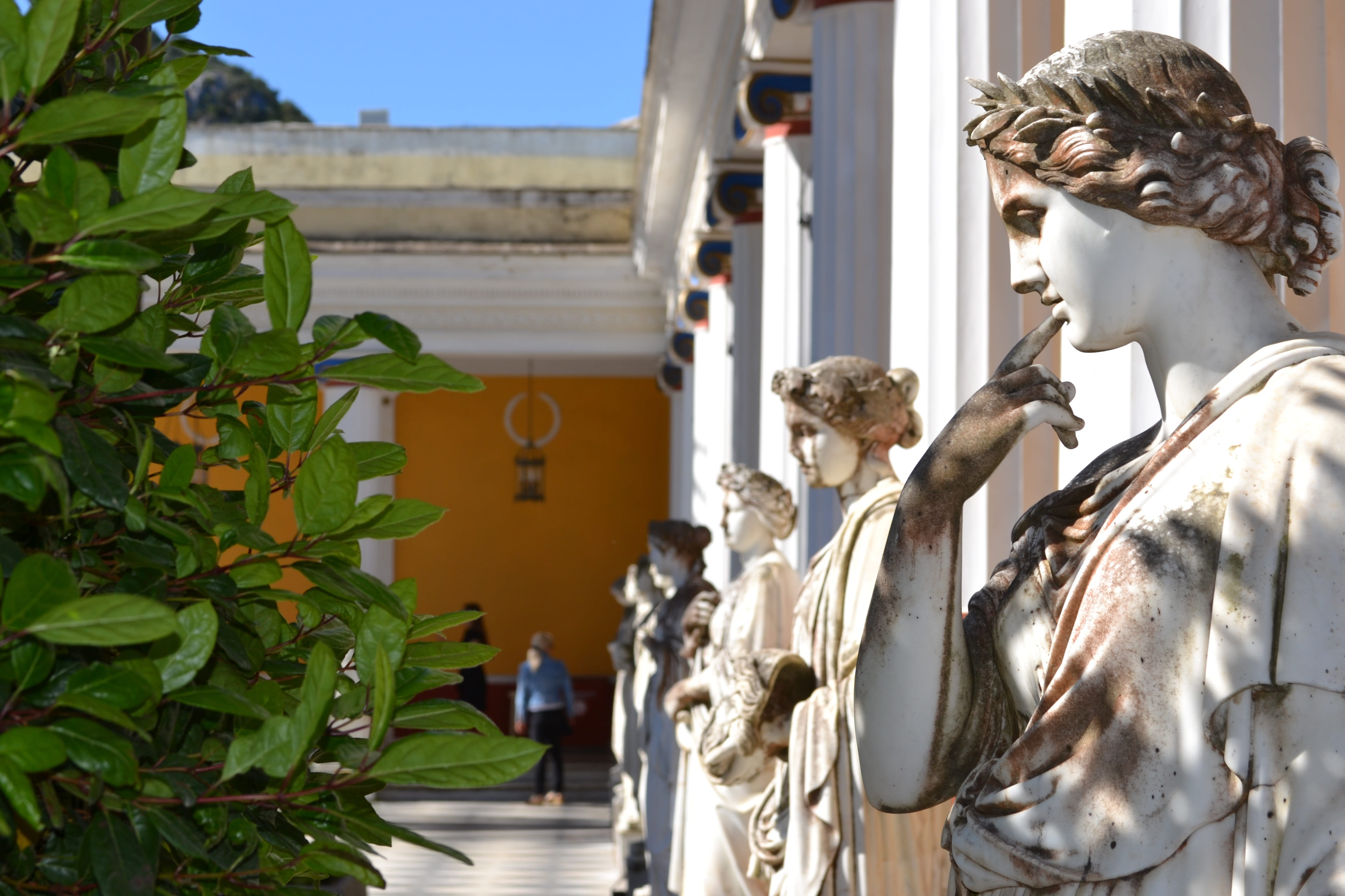 day, outdoors, Palace, male likeness, building, craft, building exterior, creativity, belief, art and craft, 4K, statue, Sissi, spirituality, religion, HD Wallpaper