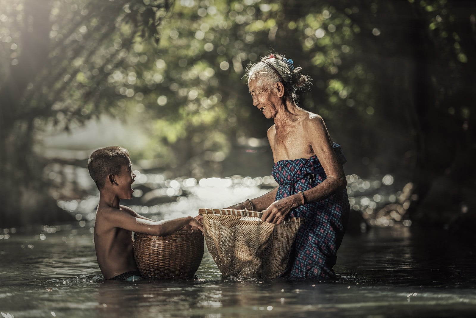 emotion, positive emotion, 720P, males, water, smiling, child, old people, women, sitting, forest, people, three quarter length, childhood, happiness, HD Wallpaper