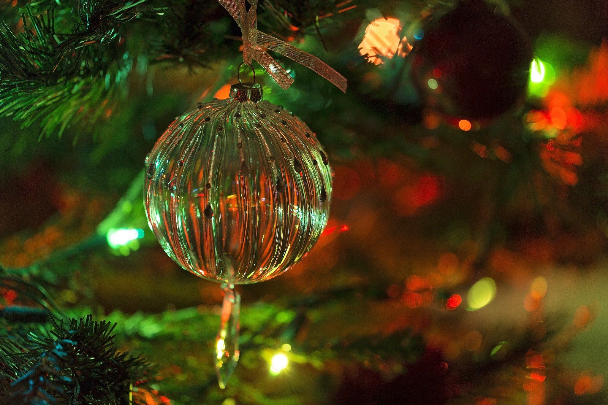 Christmas ornaments, art, macro, 1080P, hd, 2048x1365 px, christmas, ornaments, black, px, x, HD Wallpaper