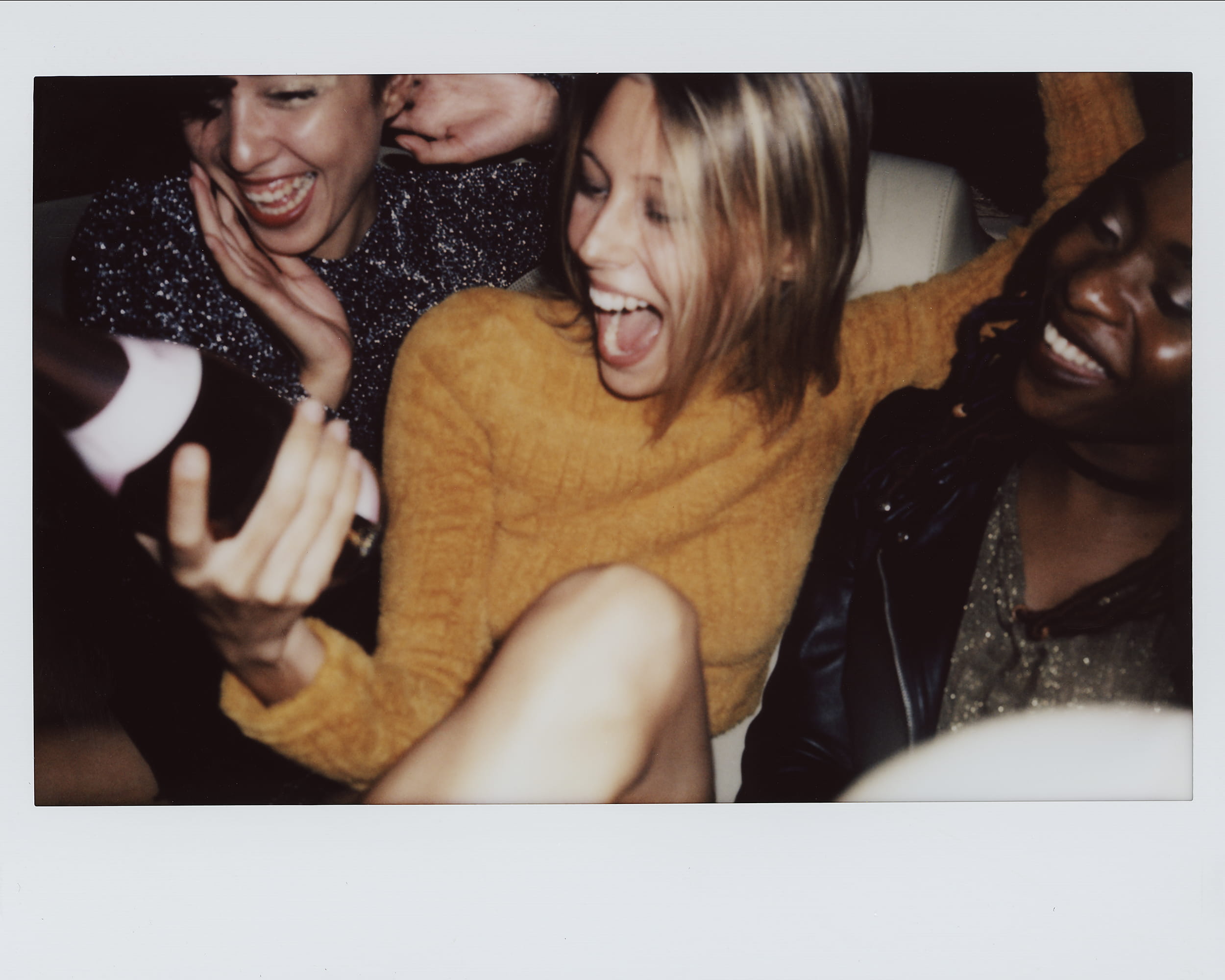 westerner, casual, group of people, togetherness, colorful, transfer print, wear, blond hair, together, champagne, auto post production filter, girls, drinks, HD Wallpaper