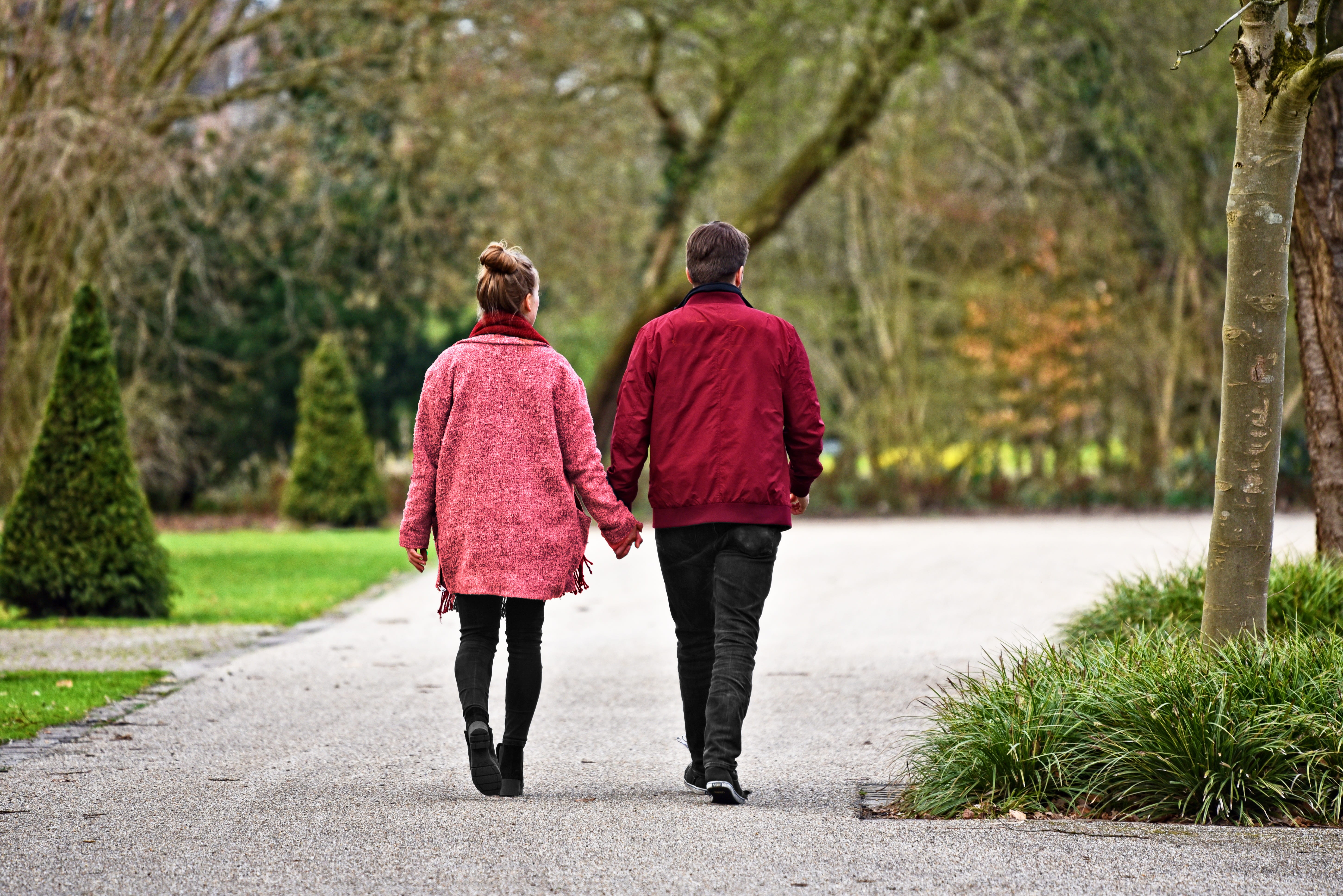 rear view, two, real people, woman, leisure activity, road, together, strolling, girl, lifestyles, park, full length, near, women, man, plant, man and woman, HD Wallpaper