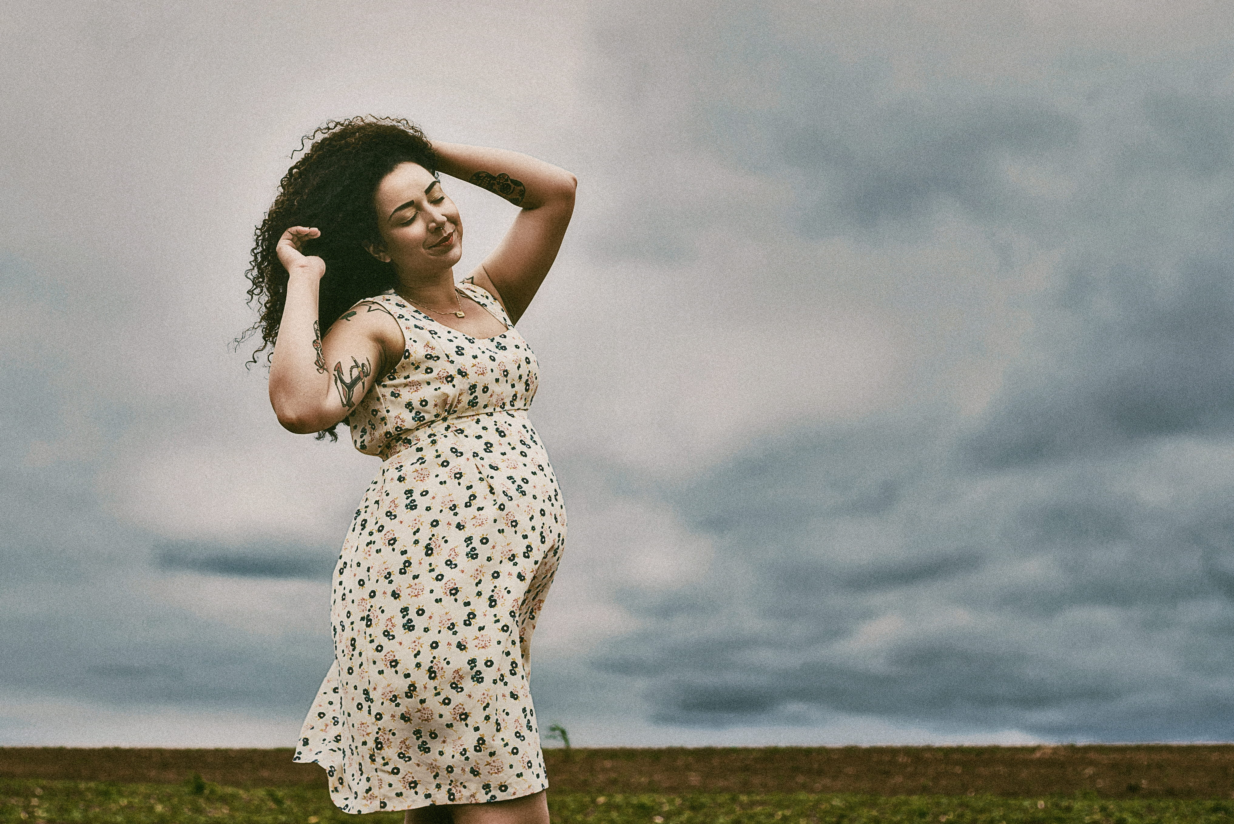 one person, casual clothing, hairstyle, happiness, pregnant, human arm, horizon, arms raised, nature, walking, hair, smiling, tattoo, sky, bliss, maternal, HD Wallpaper