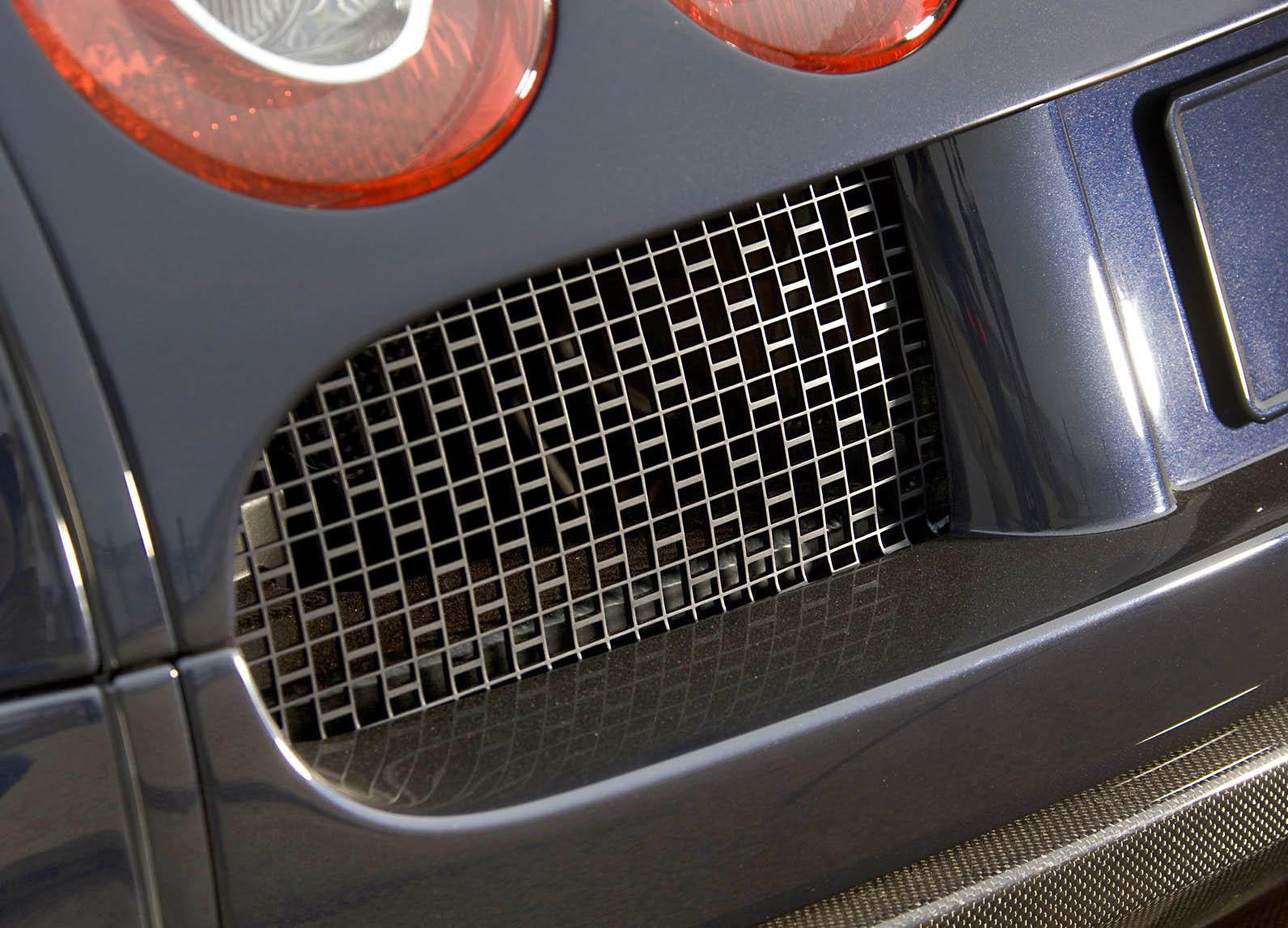 car, herm, lighting equipment, veyron, bugatti, air conditioner, pattern, indoors, shape, fbg, grid, hermes, in a row, high angle view, metal grate, uml, HD Wallpaper