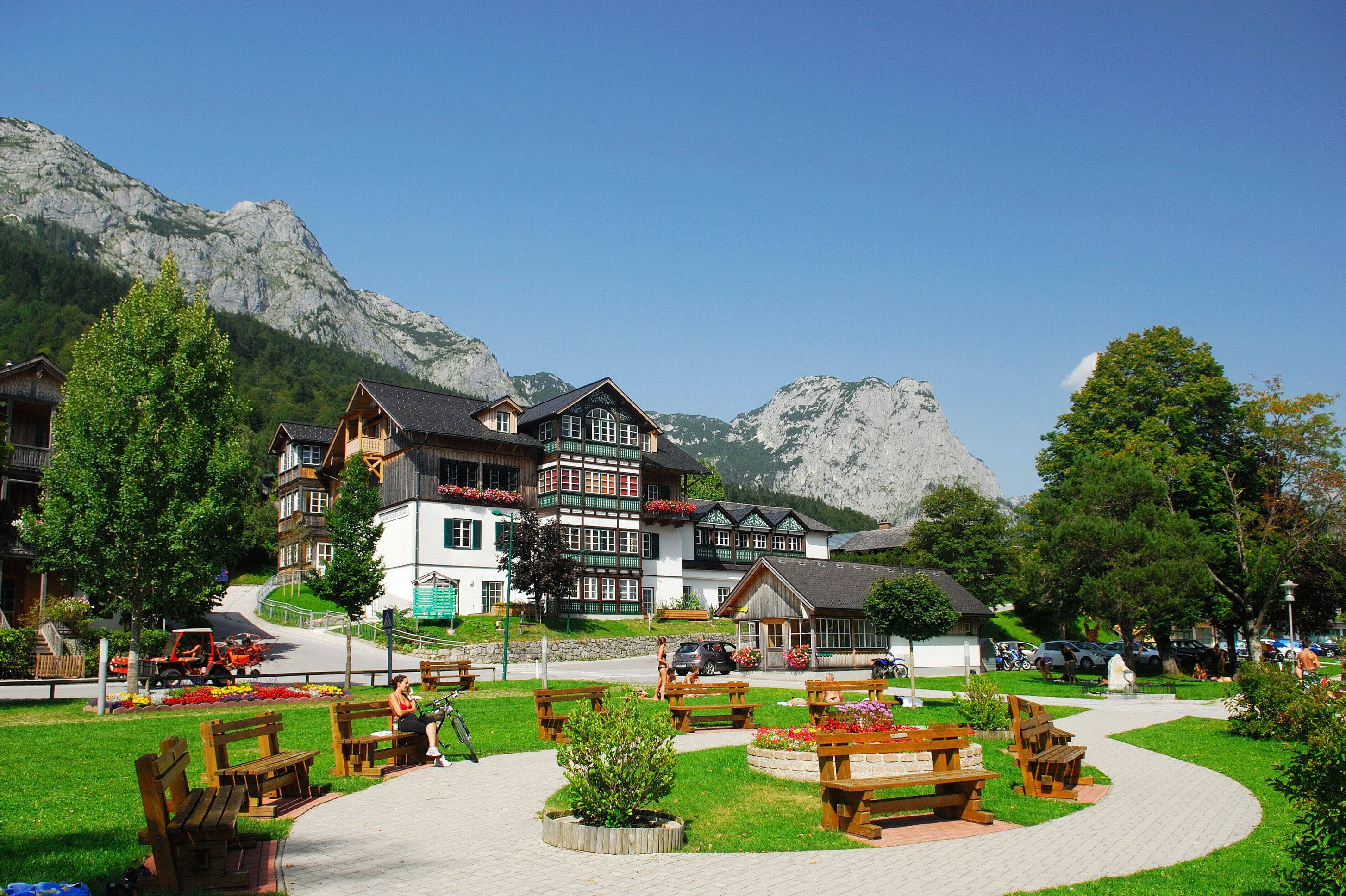 Styria, sky, summer, 2K, landscape, Austria, houses, mountains, town, Grundlsee, benches, HD Wallpaper