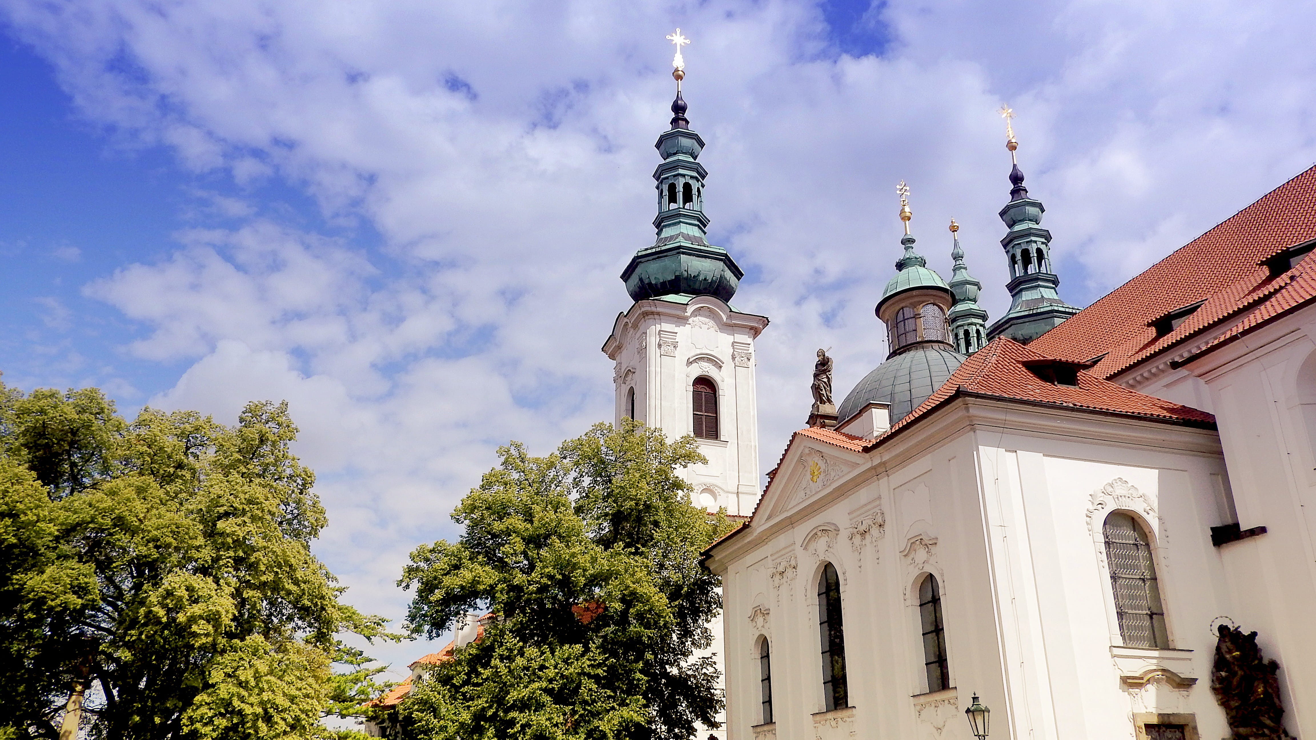 4K, church, belief, outdoors, tree, religion, prague, building exterior, cloud - sky, sky, low angle view, plant, place of worship, premonstráti, baroque, HD Wallpaper