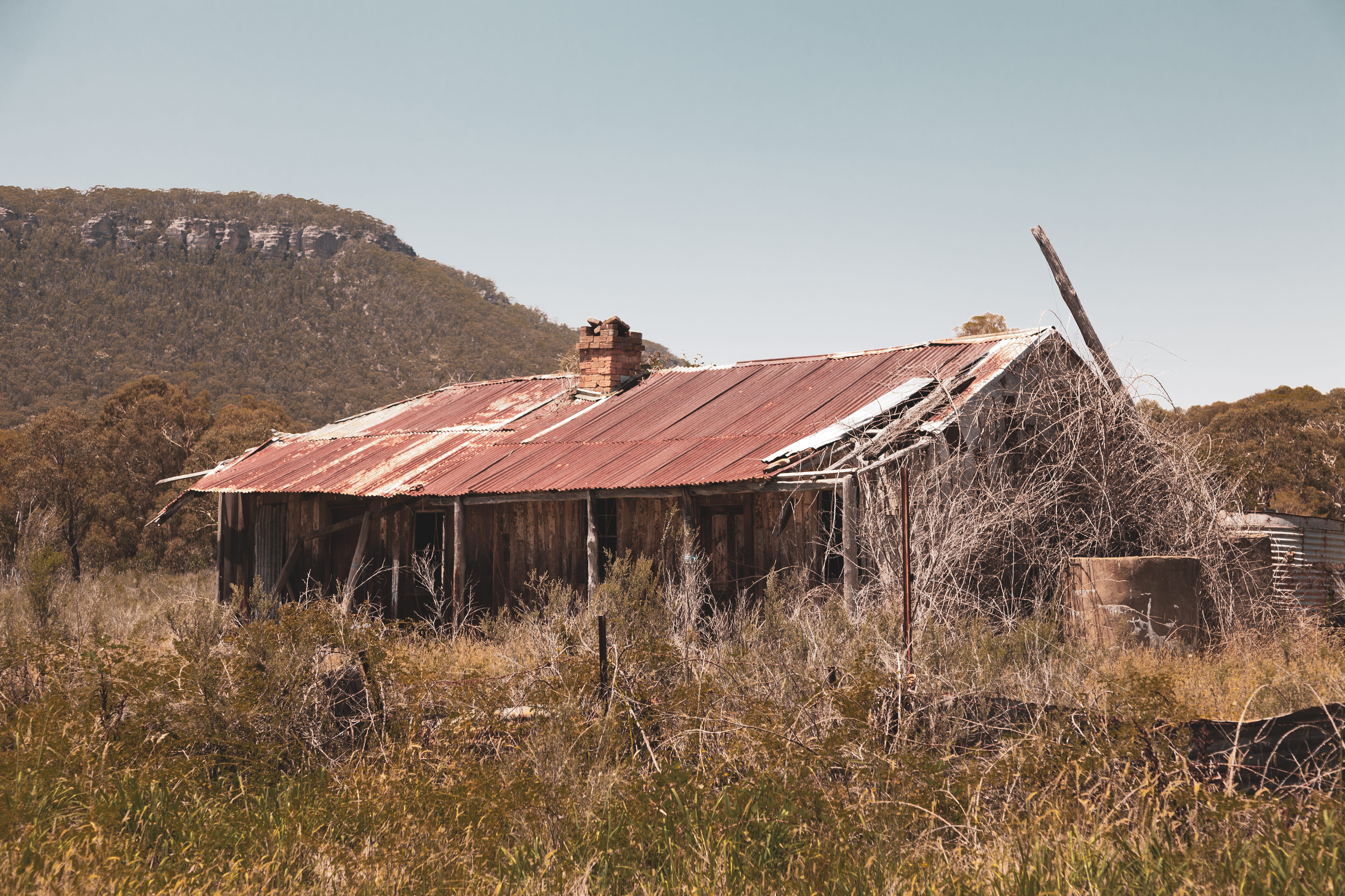 roof, residential district, outdoors, no people, hut, housing, built structure, australia, old, environment, cabin, iron, abandoned, sky, house, tent, countryside, HD Wallpaper