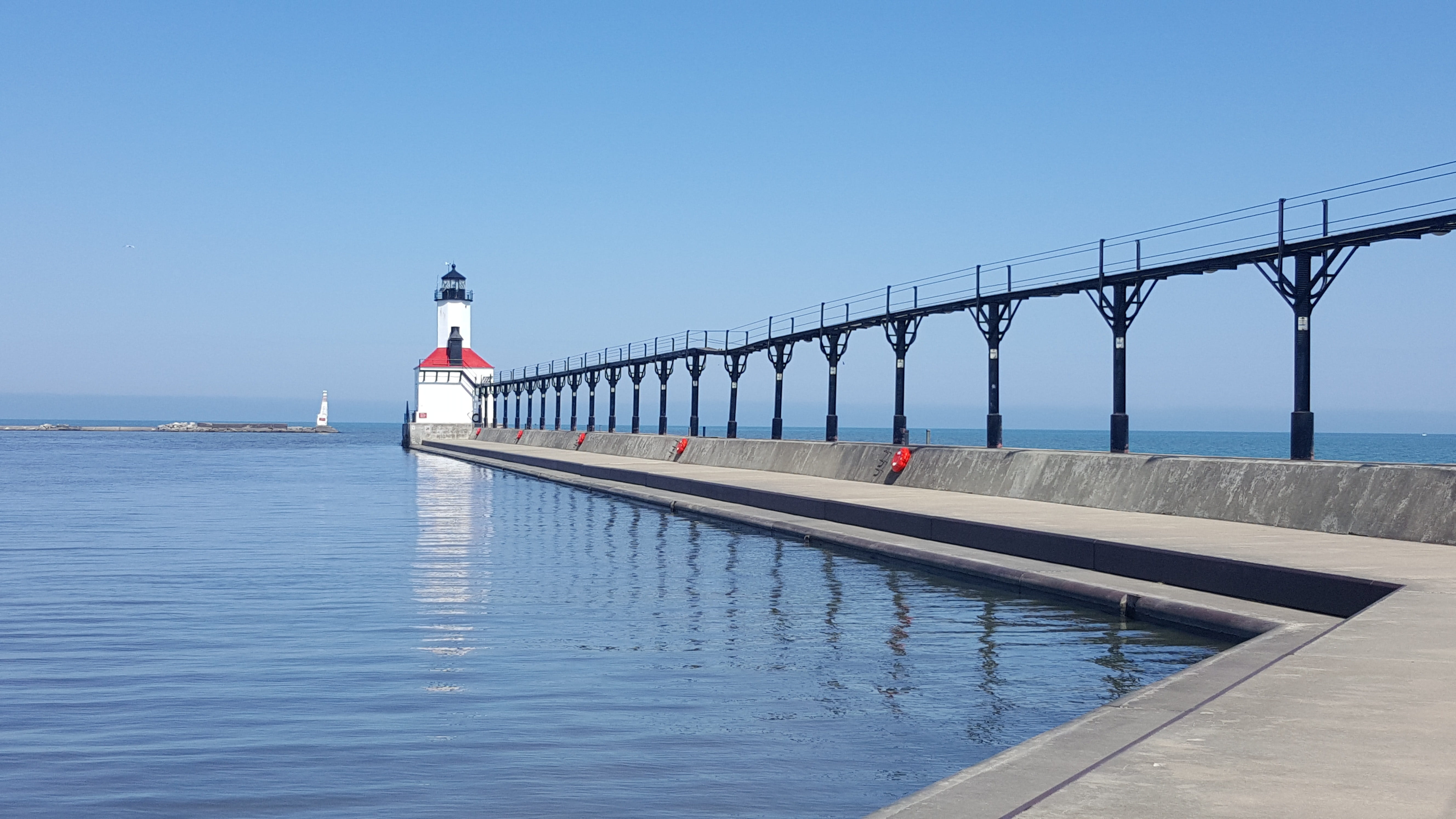 connection, indiana, copy space, architecture, landscape, water, lighthouse, usa, blue, outdoors, direction, bridge - man made structure, sea, transportation, HD Wallpaper