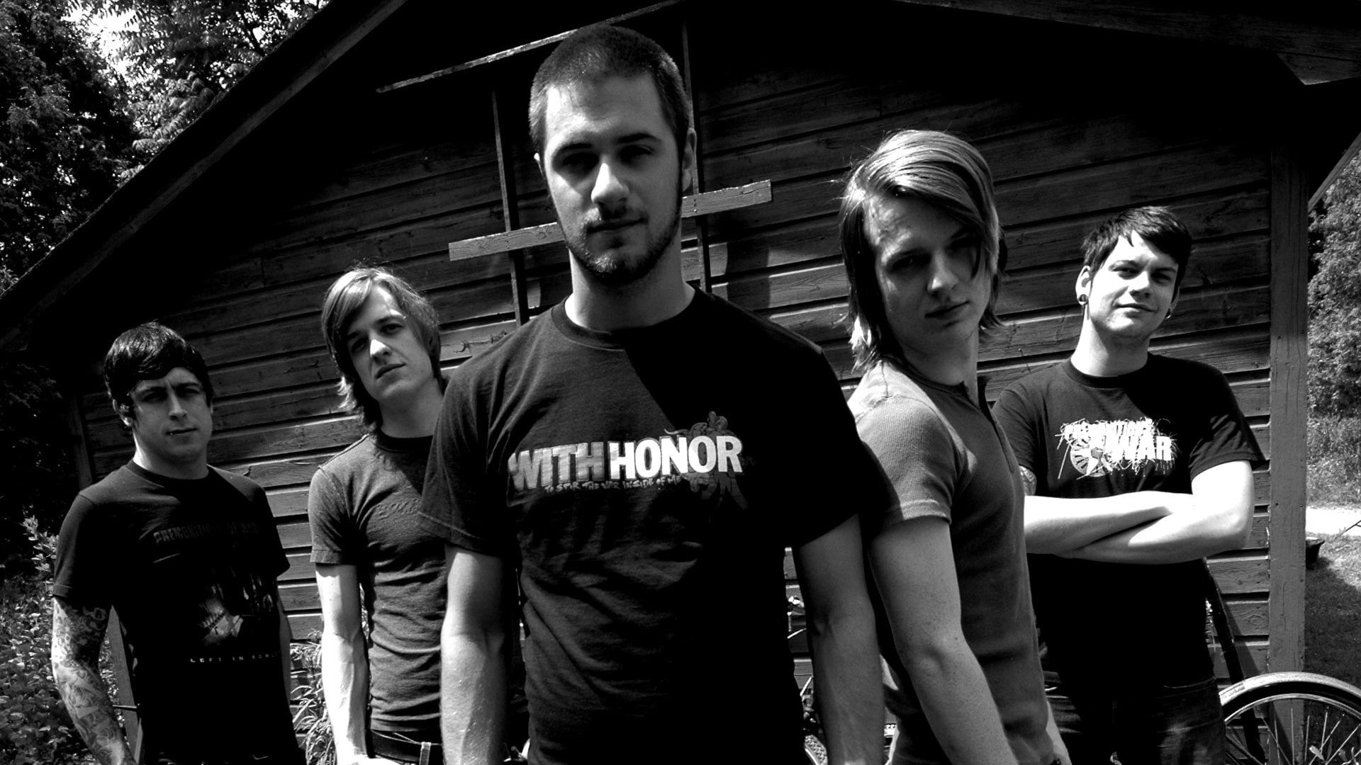 country, bonding, misery signals, people, sunlight, childhood, photo, architecture, males, group of people, lifestyles, teenager, girls, young men, standing, HD Wallpaper