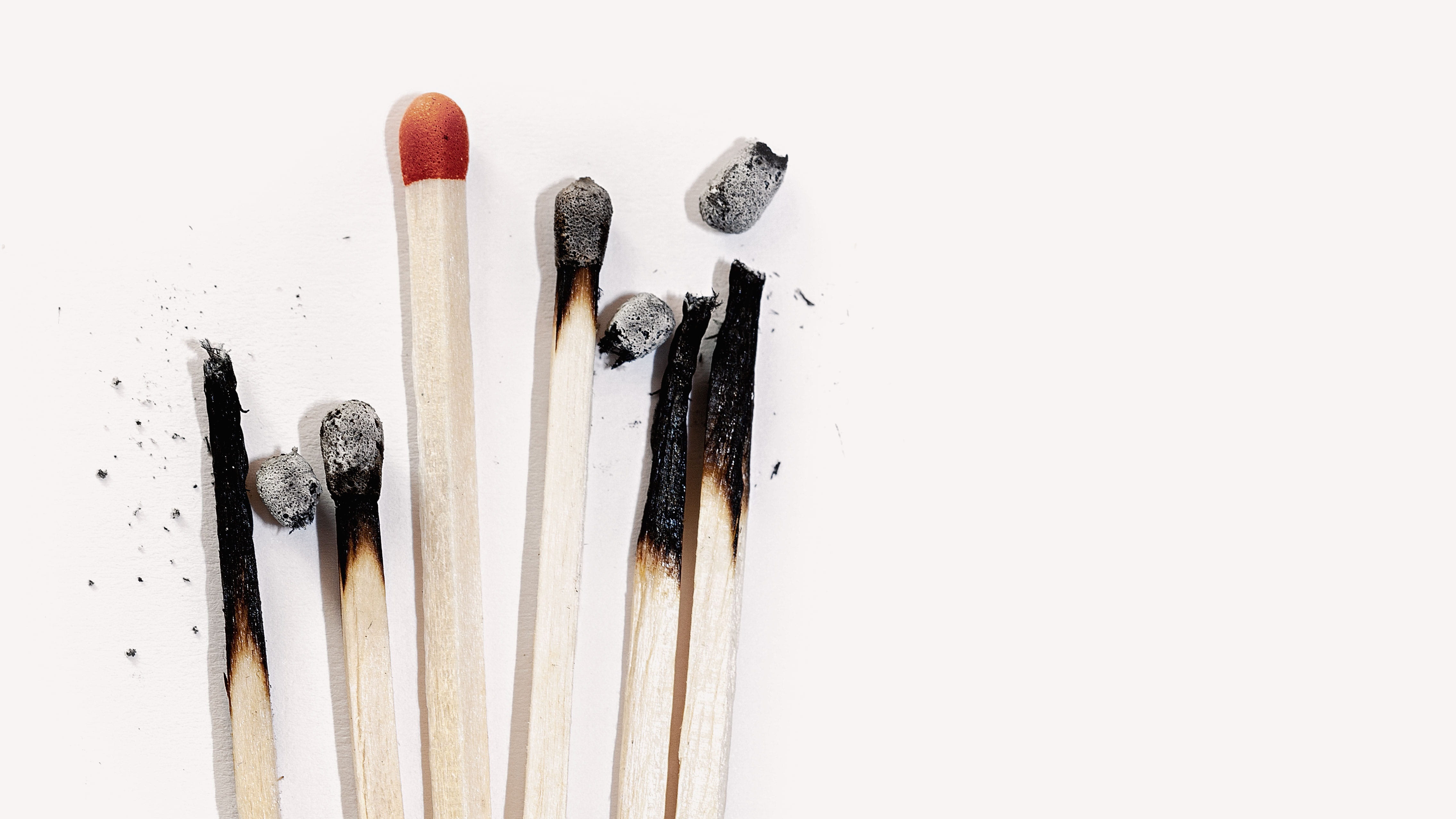 therapy, burnt, variation, 4K, wood - material, burnout, high angle view, kummer, pencil, still life, choice, stress, despair, depression, studio shot, HD Wallpaper