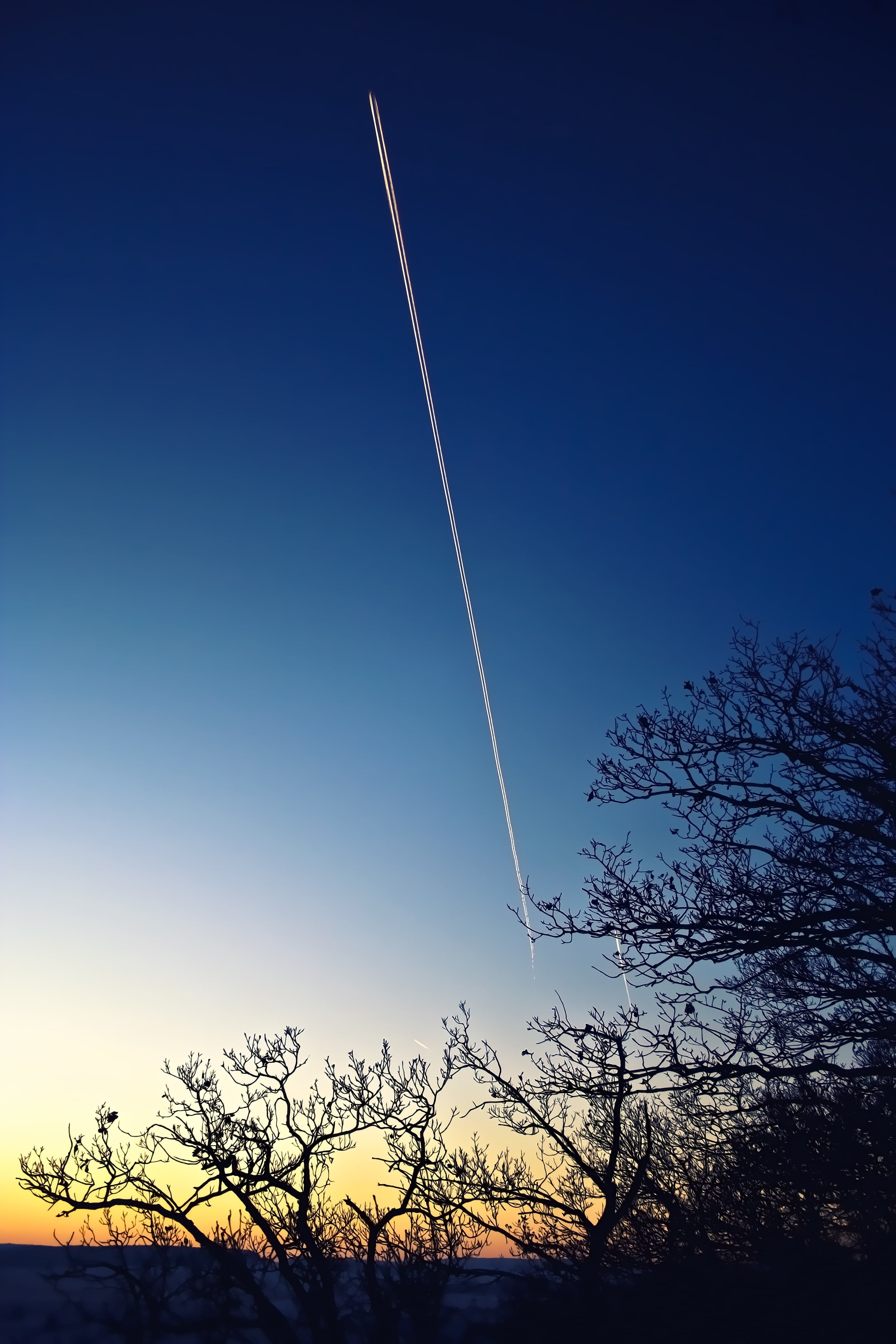 2K, blue, speed, clear, tranquil scene, far, mark, silhouette, trees, vapor trail, morning, light, early, travel, low angle view, day, scenics - nature, Phone HD Wallpaper