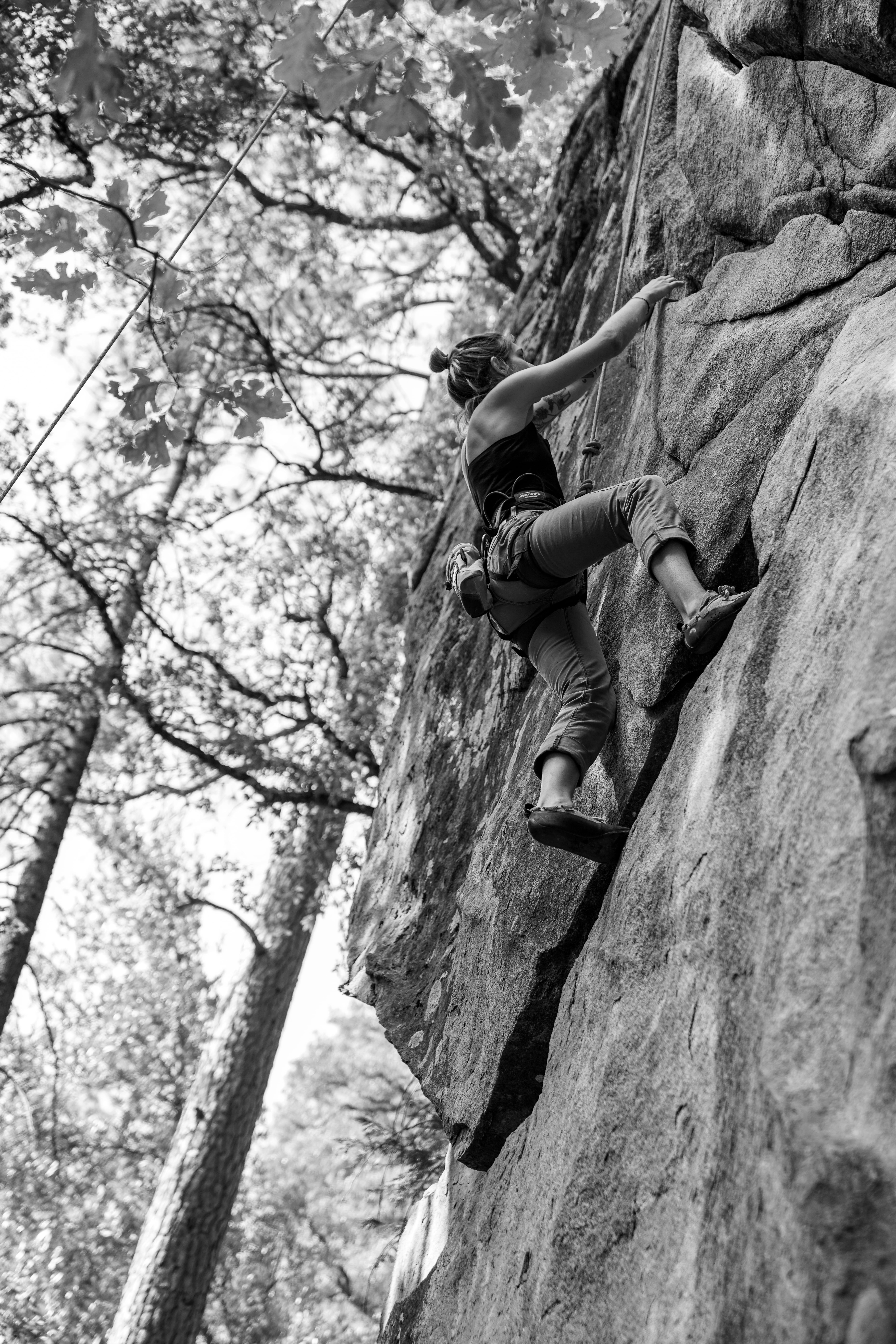 adventure, activity, beautyandamp;amp;#x27;s, sport, great outdoors, beauty, extreme, leisure activity, outdoors, real people, rock climber, extreme sport, Phone HD Wallpaper