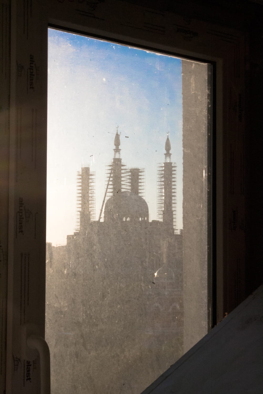 city, no people, outdoors, spirituality, mosque, glass - material, travel destinations, office building exterior, day, window, travel, transparent, built structure, Phone HD Wallpaper