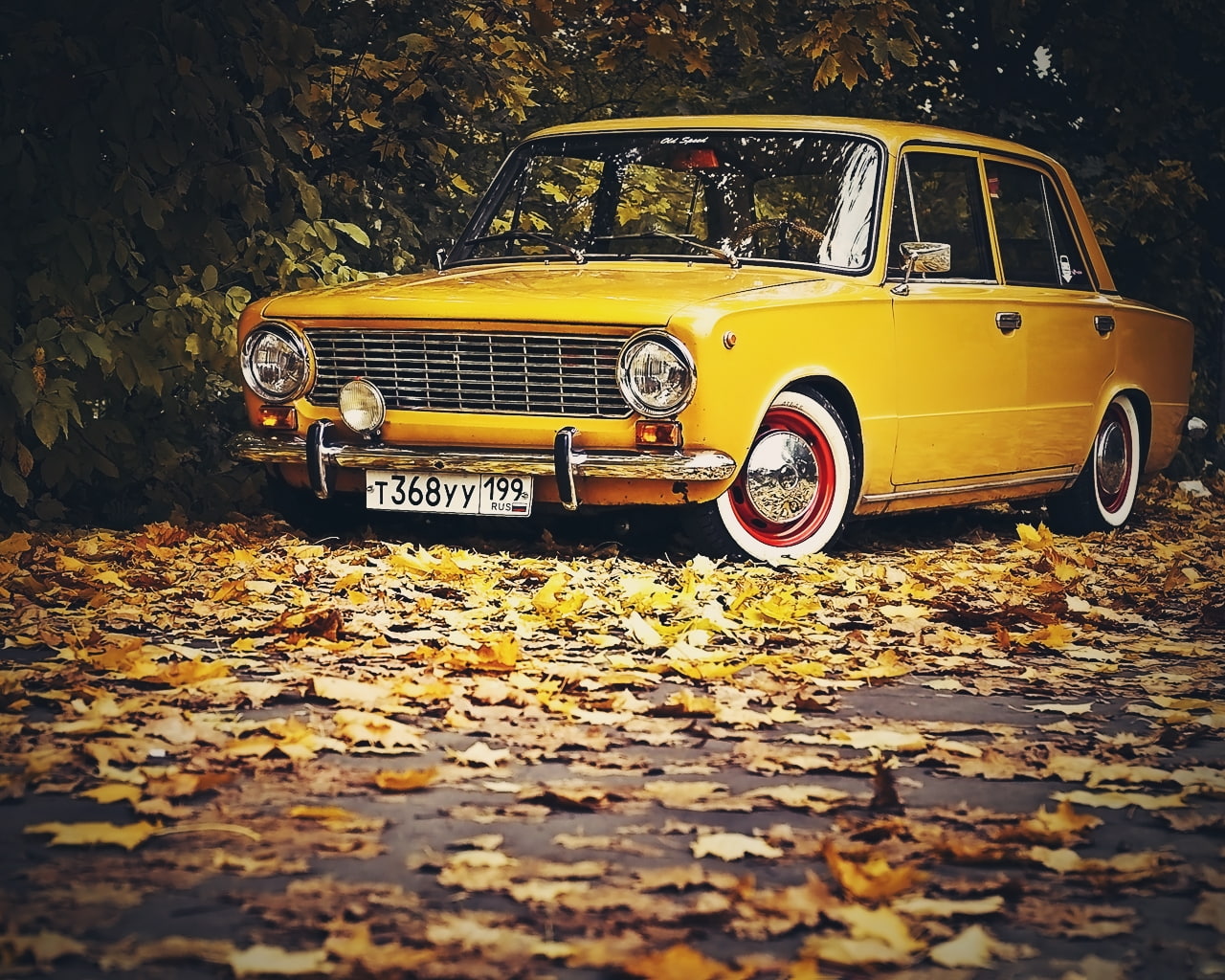 x, cars, lada, autumn, art, russians, hd, seasons, autumn (season), 720P, season, leaves, nature, HD Wallpaper