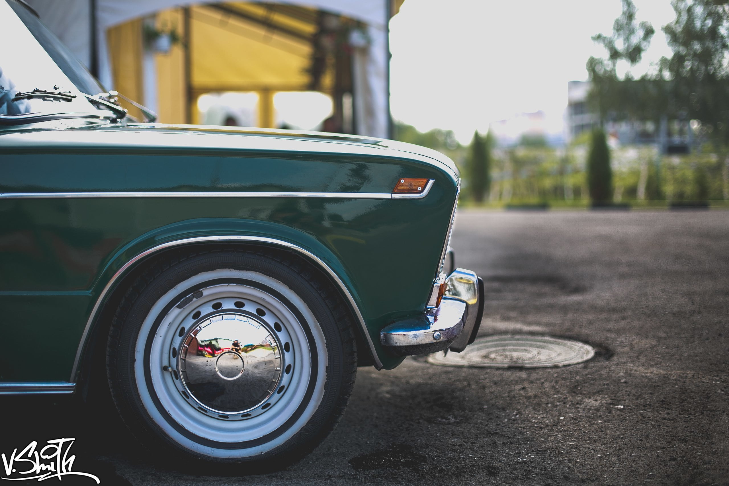 auto, retro styled, black, motor vehicle, focus on foreground, tire, road, photographer, car, parking, architecture, photography, wheel, 2K, vintage, Vladimir Smith, HD Wallpaper