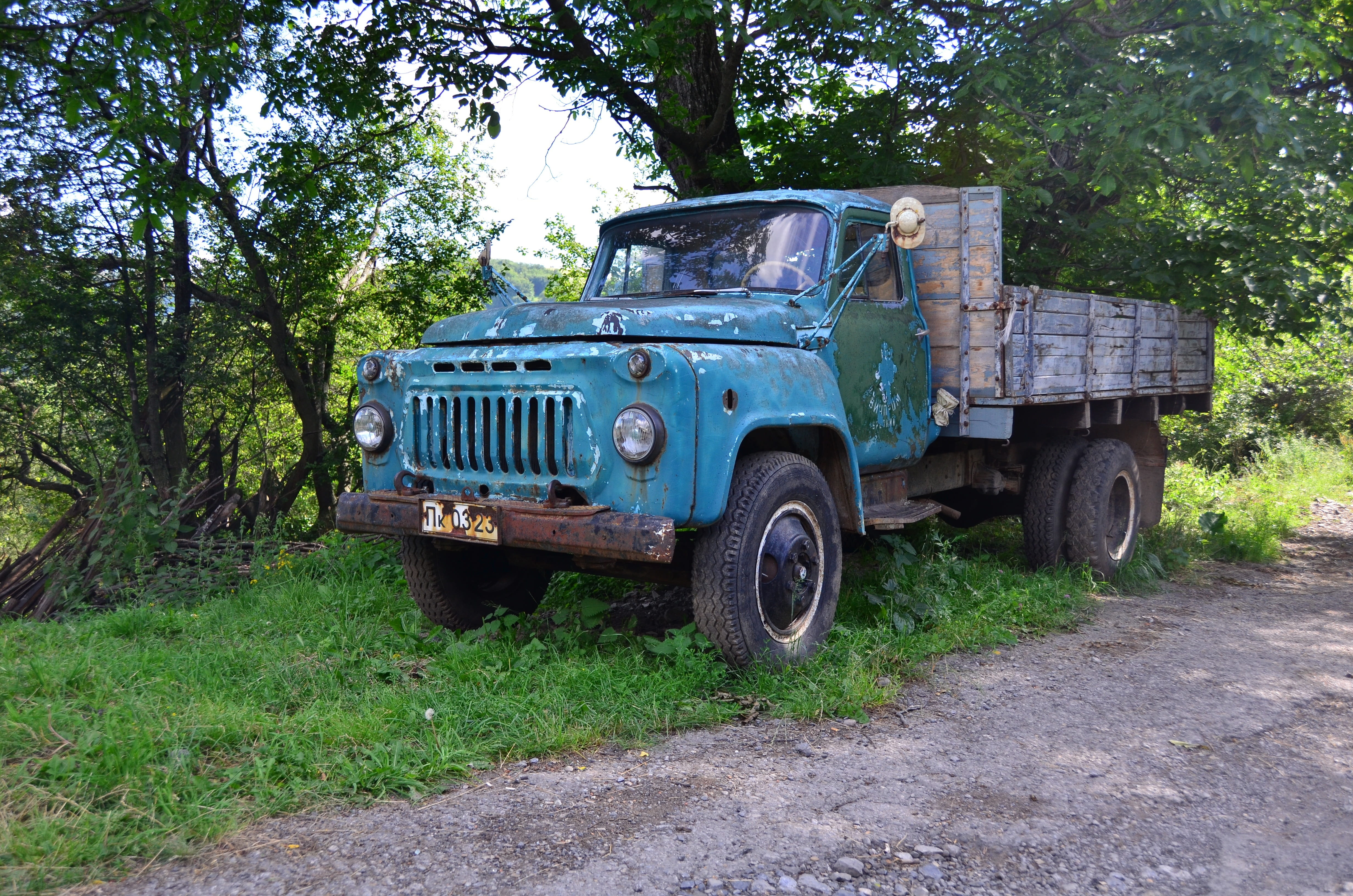 nature, damaged, law, police force, 4K, Freight Car, mode of transportation, russian, soviet union, day, crime, Truck, green color, tipper, rusty, land, HD Wallpaper