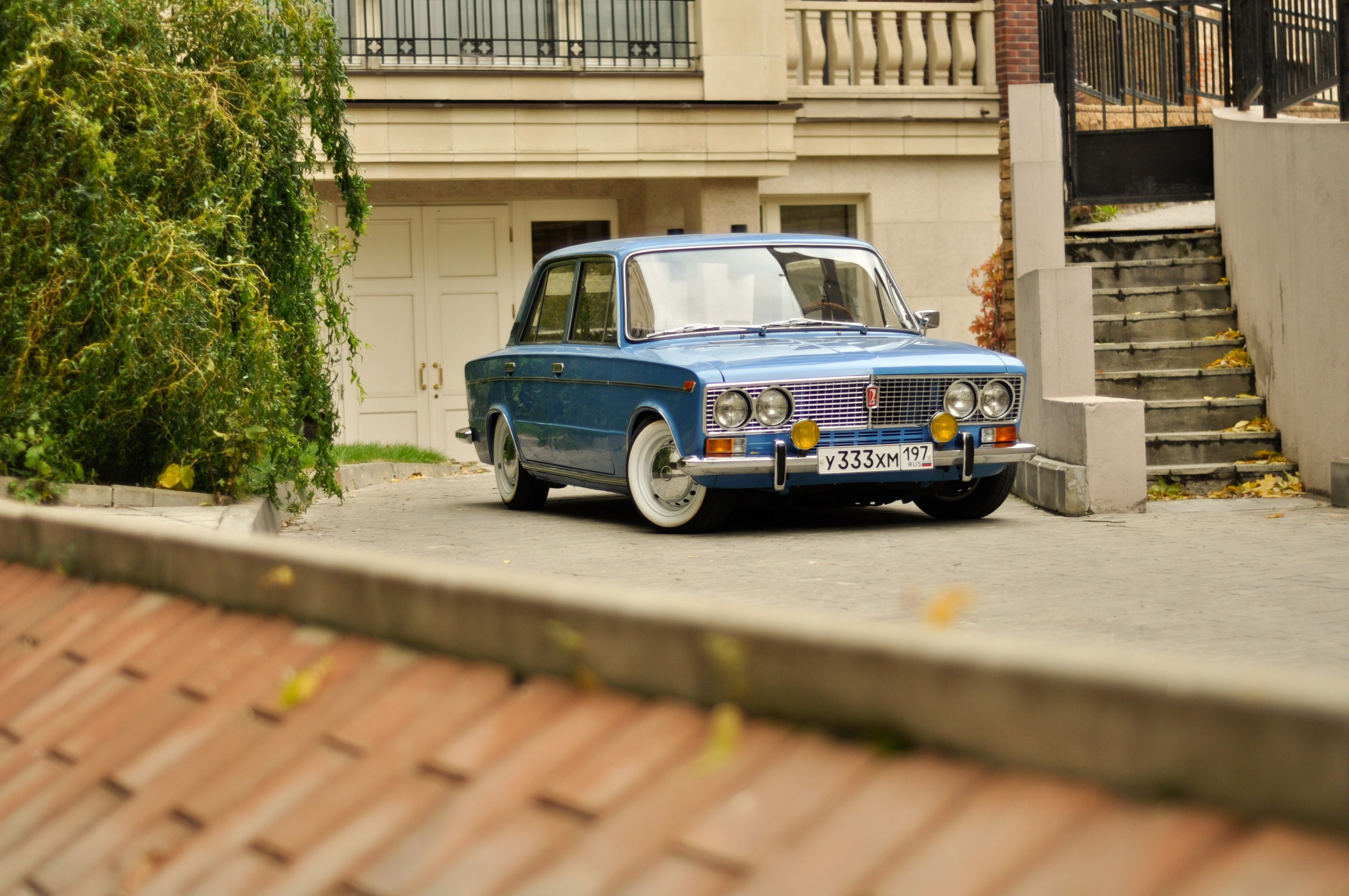 retro styled, transportation, land vehicle, car, tree, stationary, no people, day, building exterior, building, 4K, built structure, vaz 2103 4k  download  in hd, HD Wallpaper