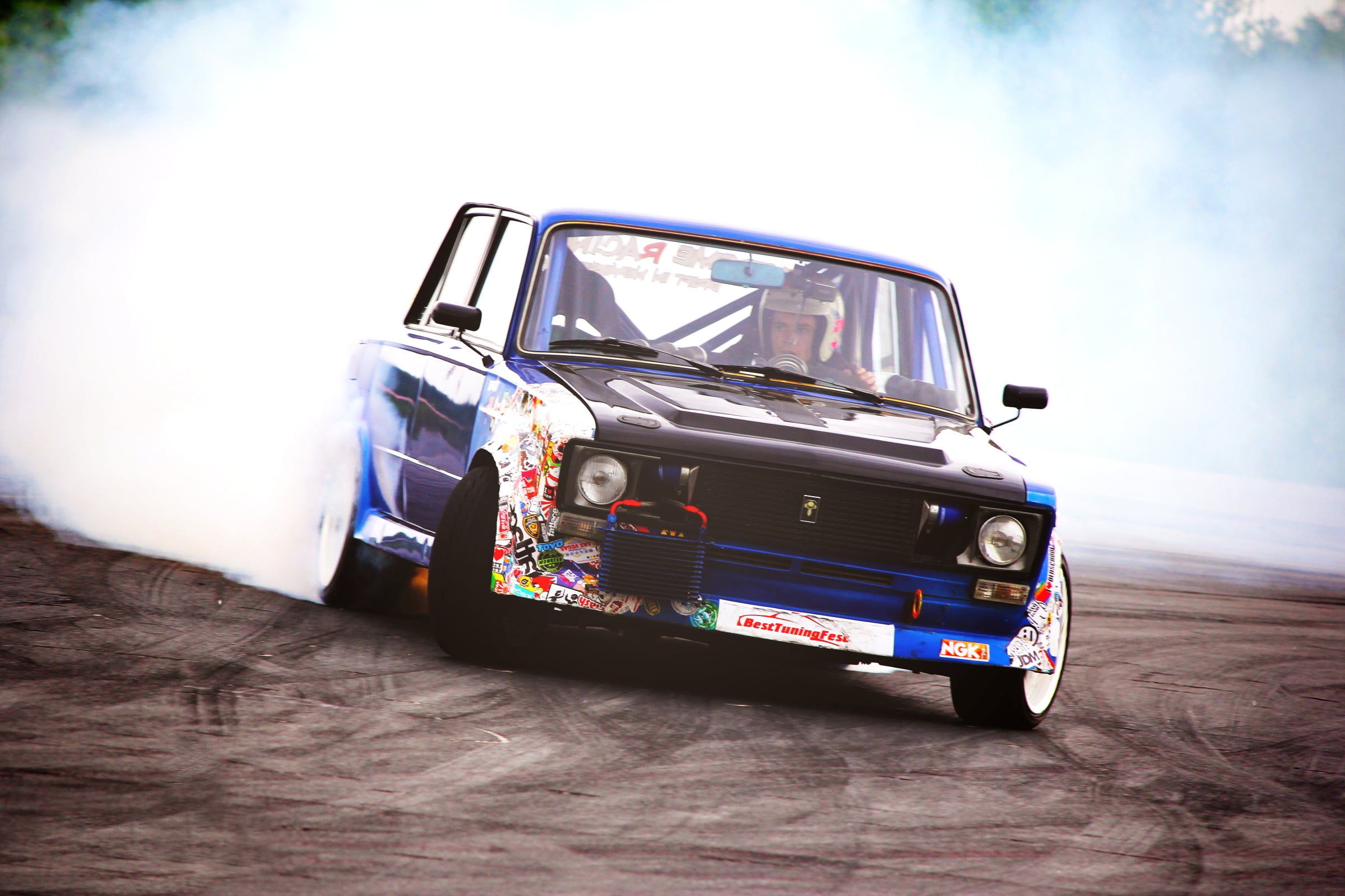 competition, sky, Drift, 1080P, sports Race, shiny, bumper, car, vintage car, motorsport, smoke, headlight, sport, transportation, wheel, mode of transportation, HD Wallpaper